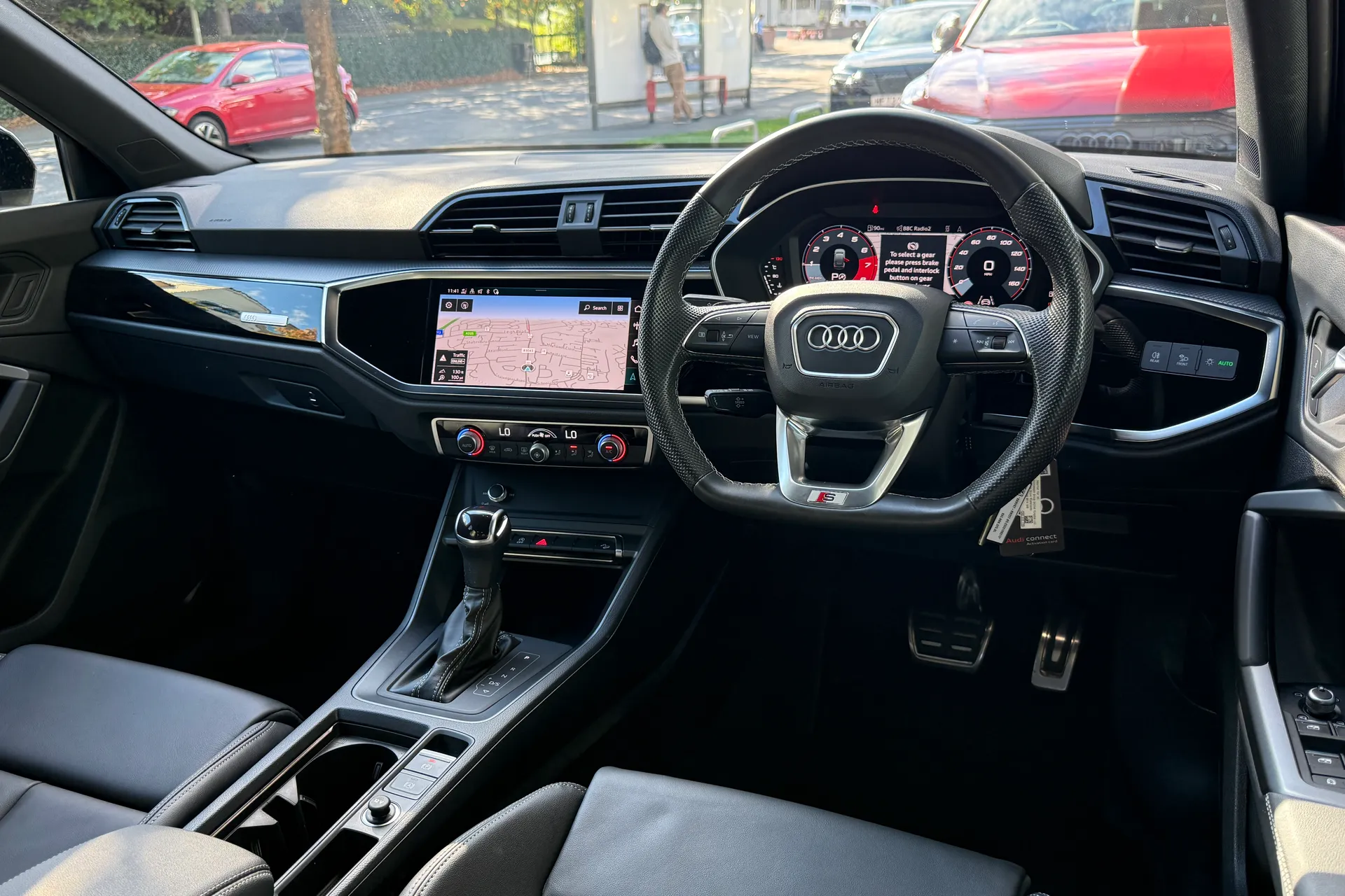 Audi Q3 thumbnail image number 32