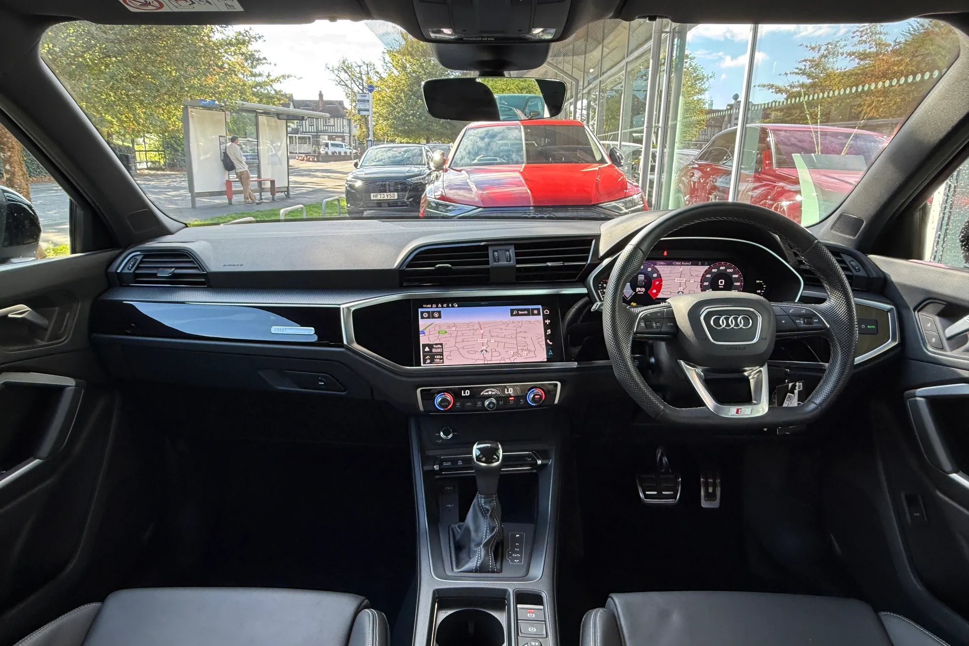 Audi Q3 thumbnail image number 3