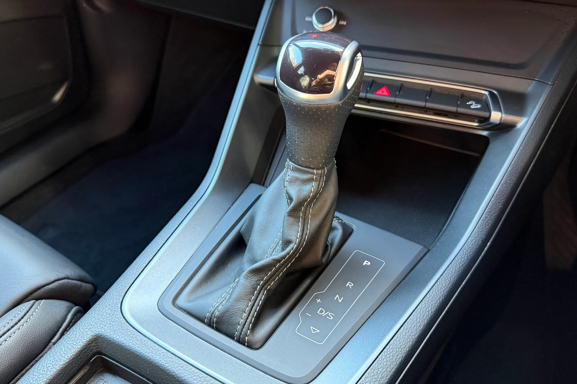 Audi Q3 thumbnail image number 22
