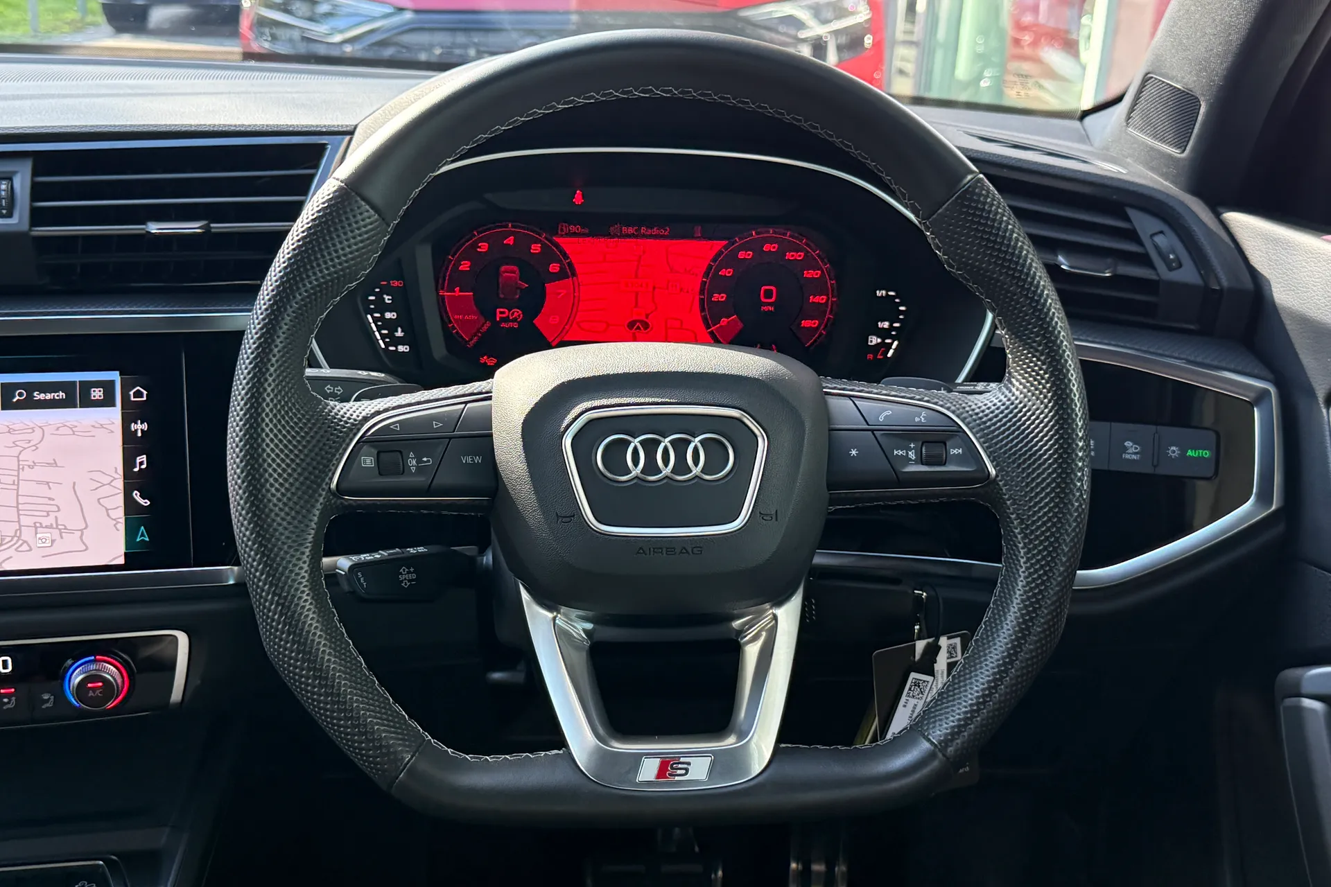 Audi Q3 thumbnail image number 36
