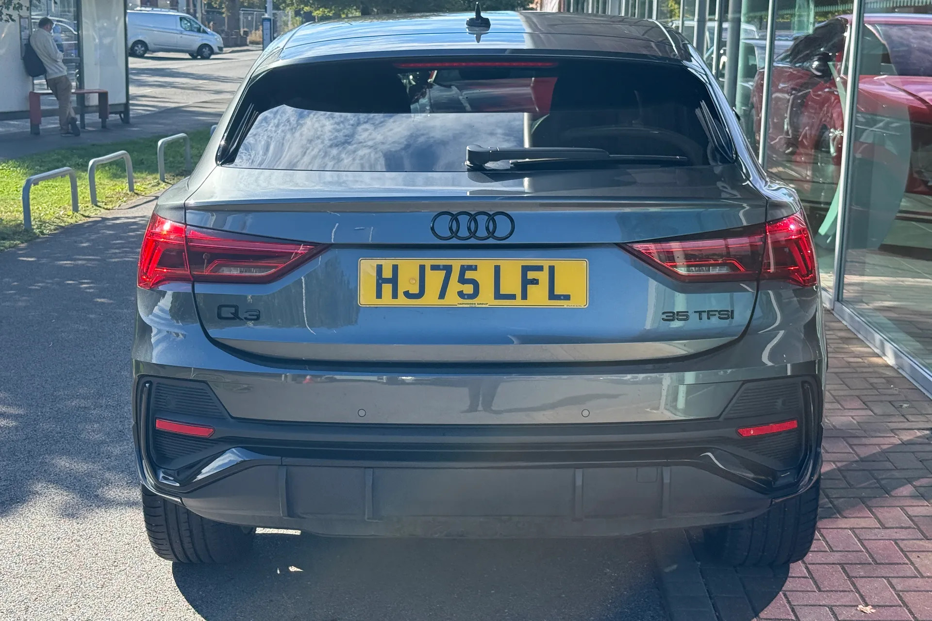 Audi Q3 thumbnail image number 40