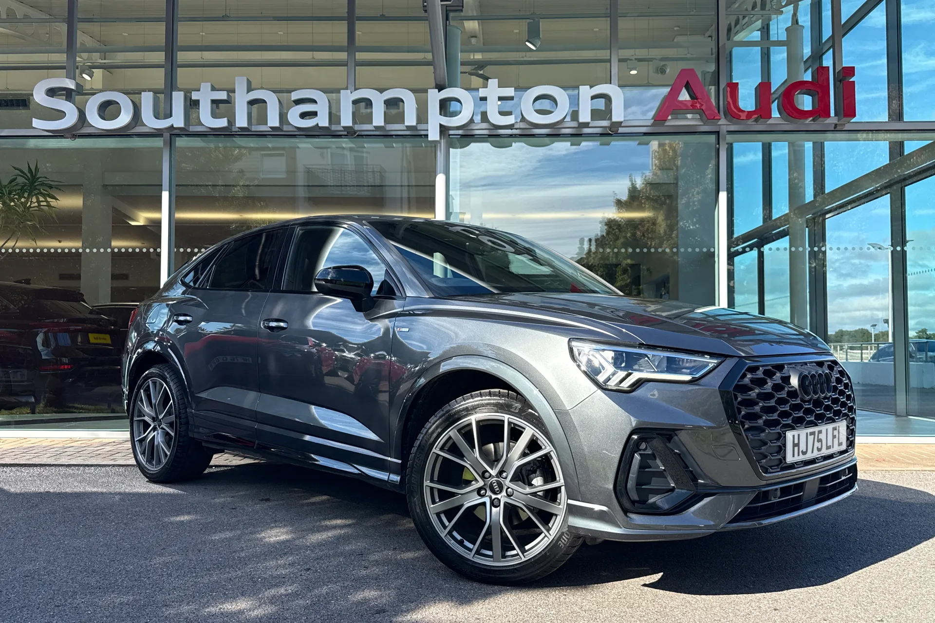 Audi Q3 focused image