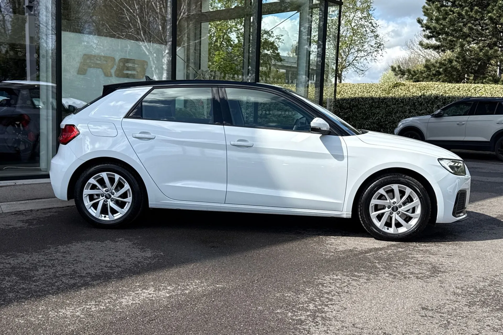 Audi A1 thumbnail image number 2