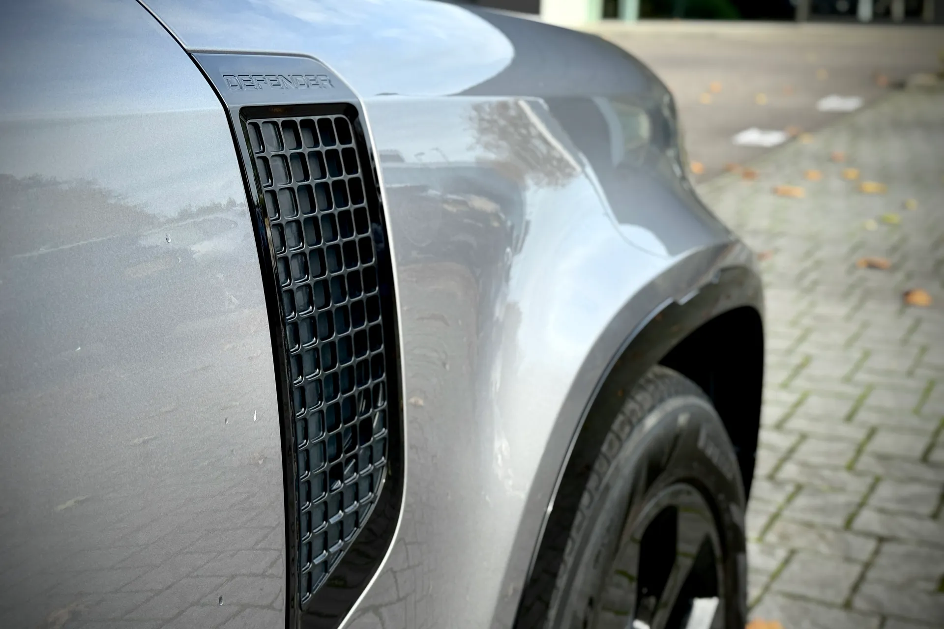 LAND ROVER DEFENDER thumbnail image number 16