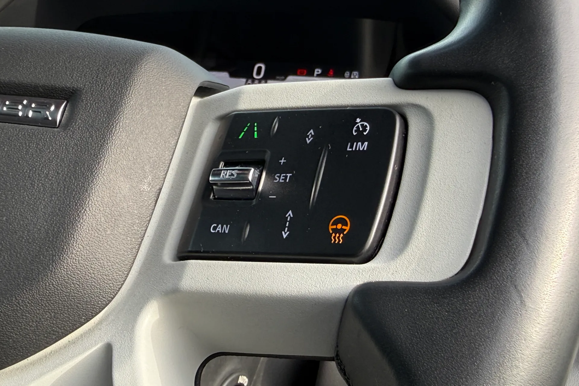 LAND ROVER DEFENDER thumbnail image number 49