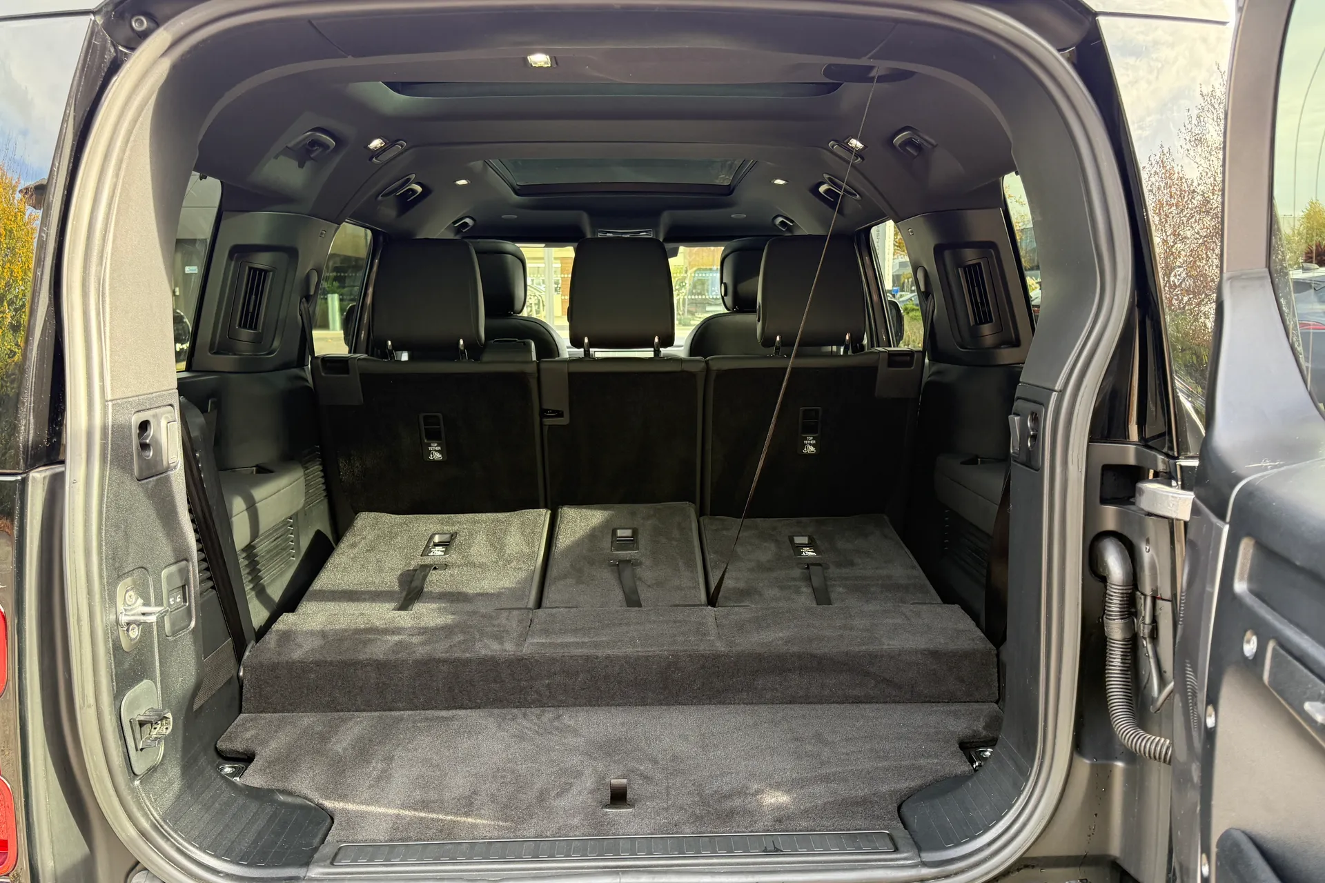 LAND ROVER DEFENDER thumbnail image number 28