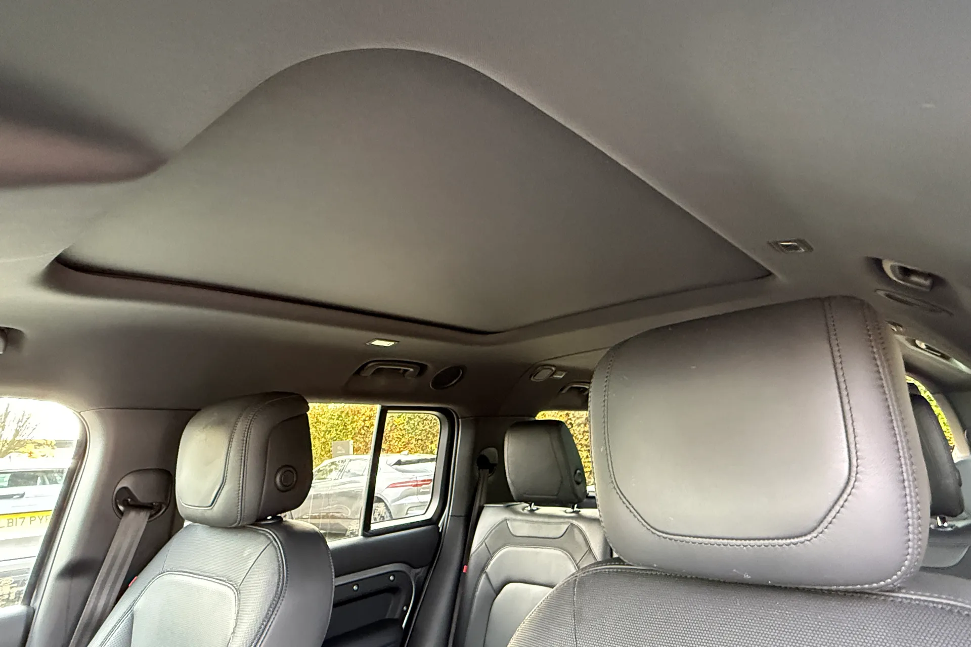 LAND ROVER DEFENDER thumbnail image number 43