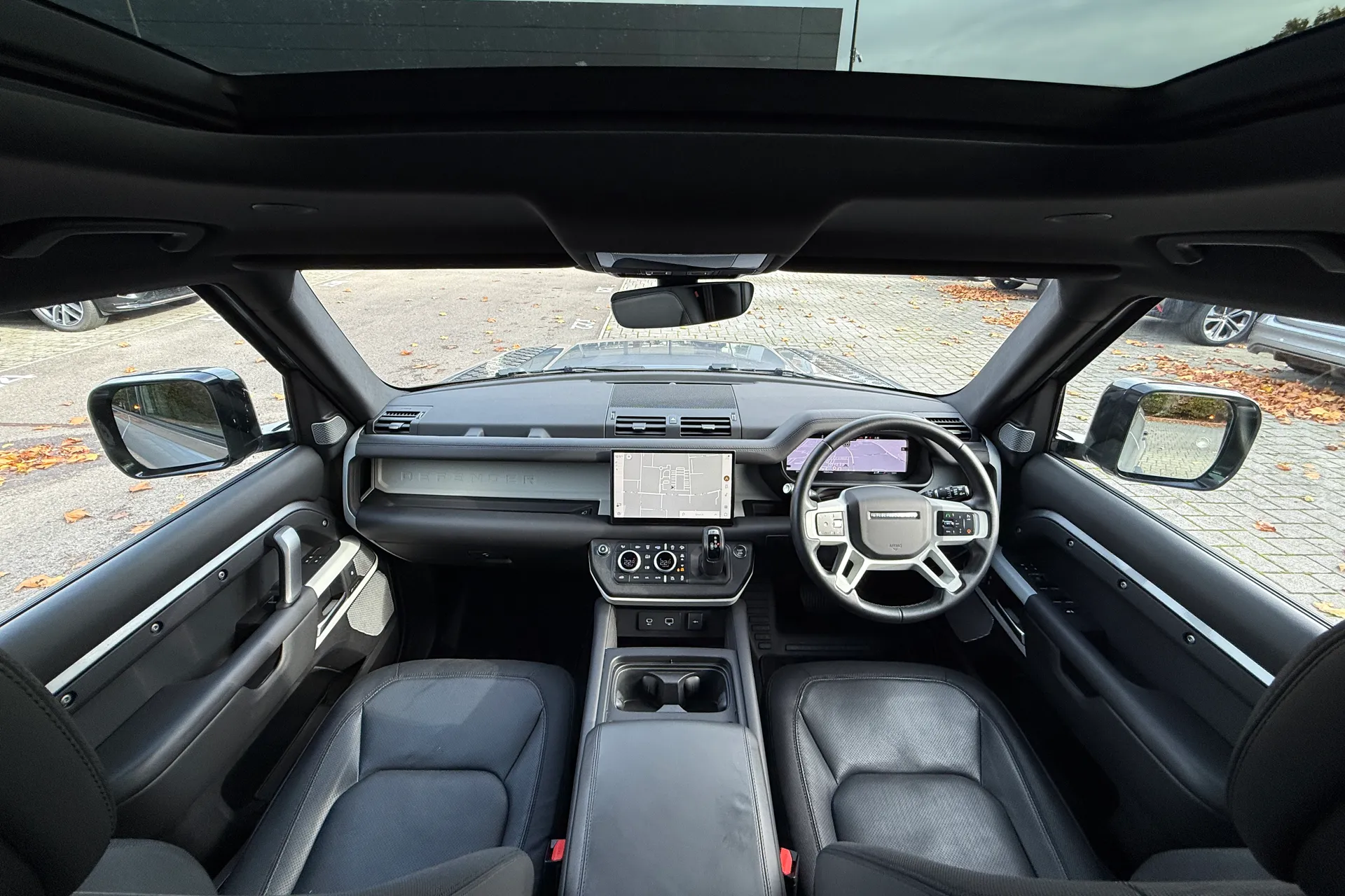 LAND ROVER DEFENDER thumbnail image number 3