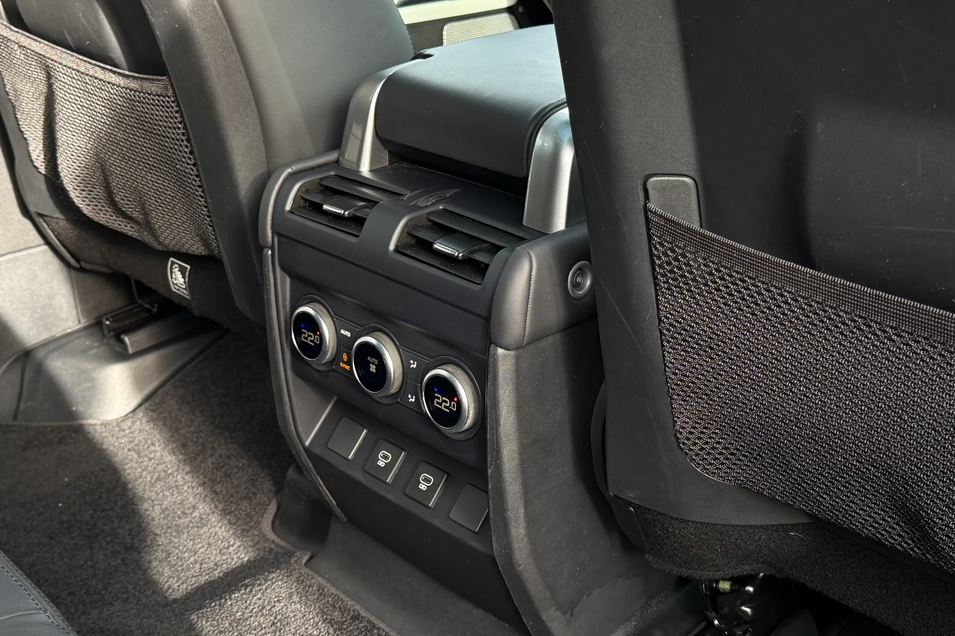 LAND ROVER DEFENDER thumbnail image number 35