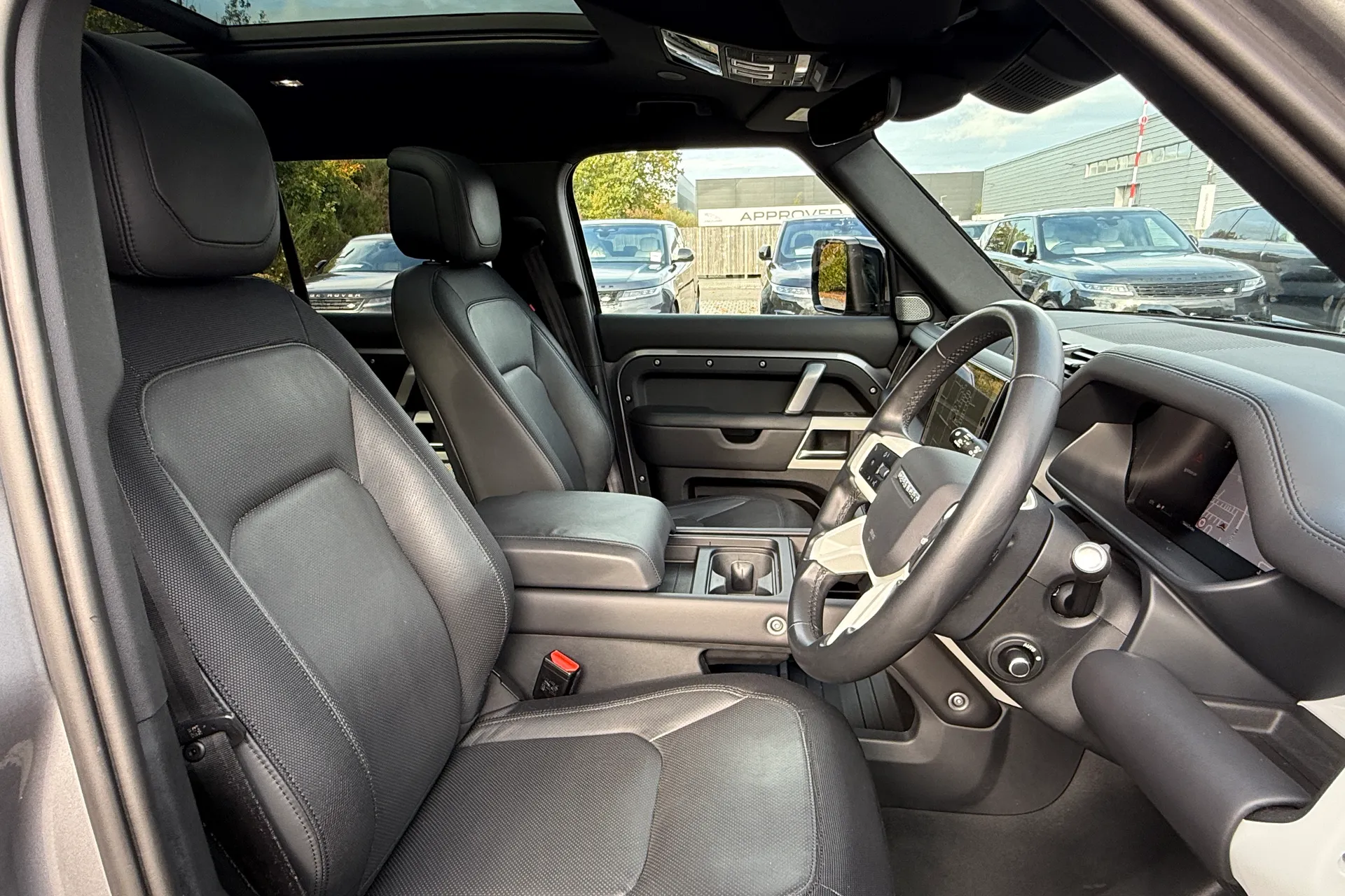 LAND ROVER DEFENDER thumbnail image number 38