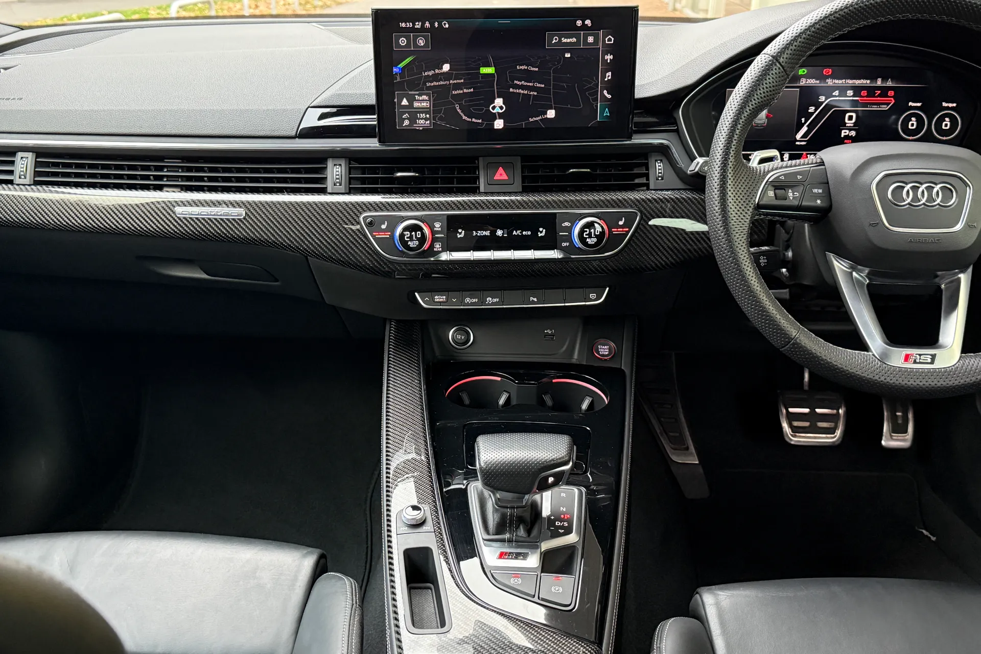 Audi RS4 thumbnail image number 44