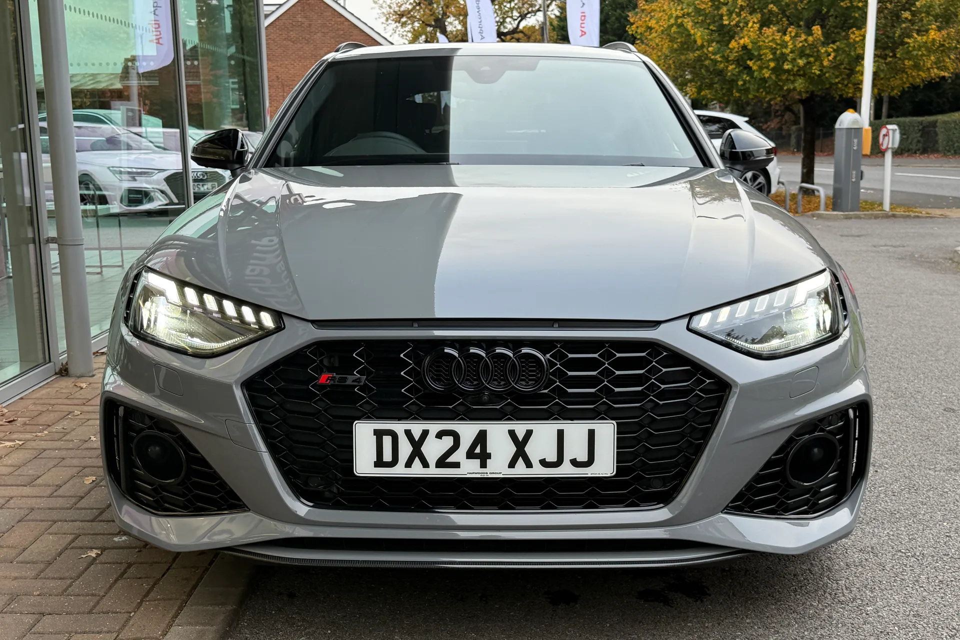 Audi RS4 thumbnail image number 61