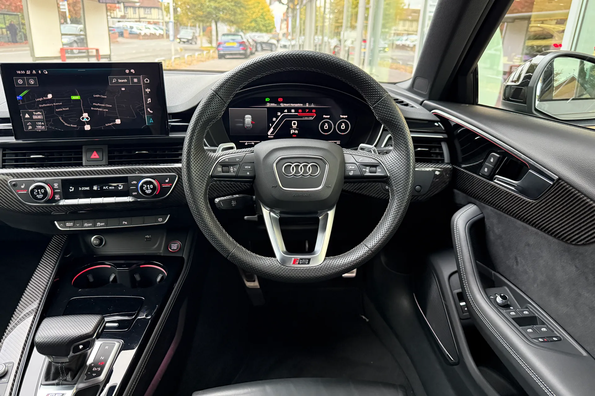 Audi RS4 thumbnail image number 45