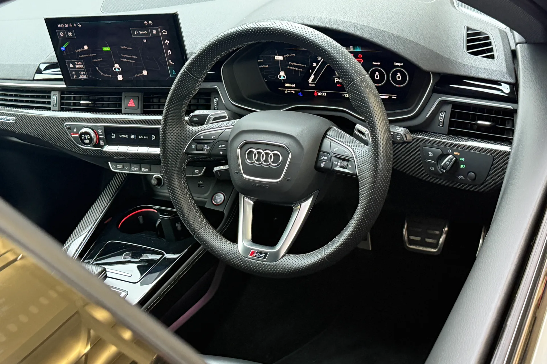 Audi RS4 thumbnail image number 37