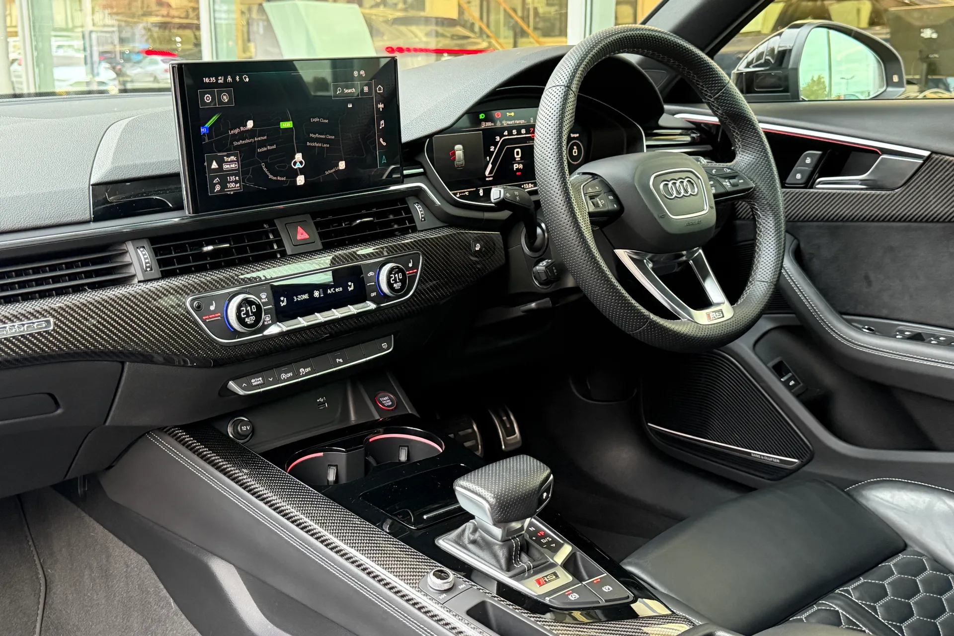 Audi RS4 thumbnail image number 59