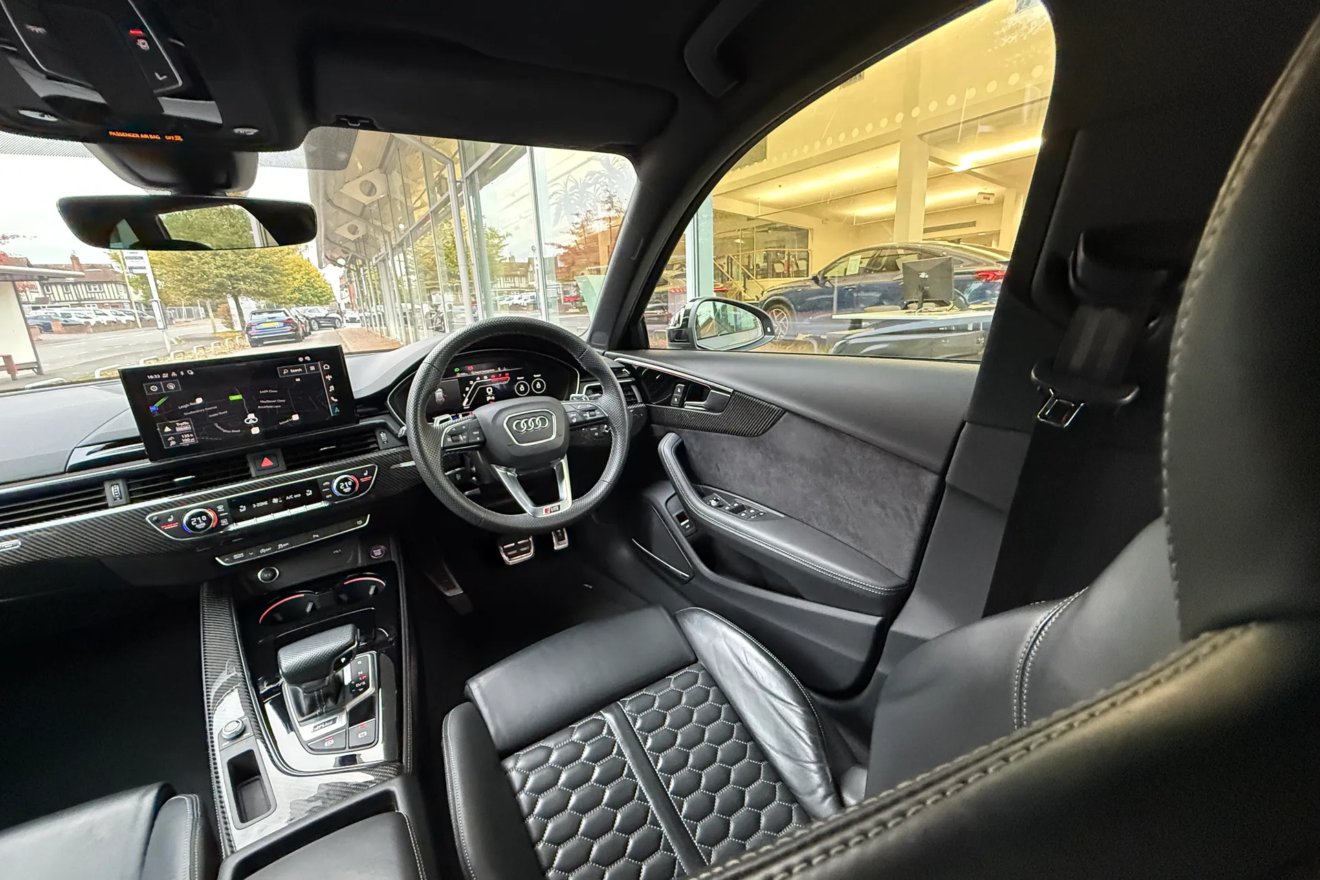 Audi RS4 thumbnail image number 46