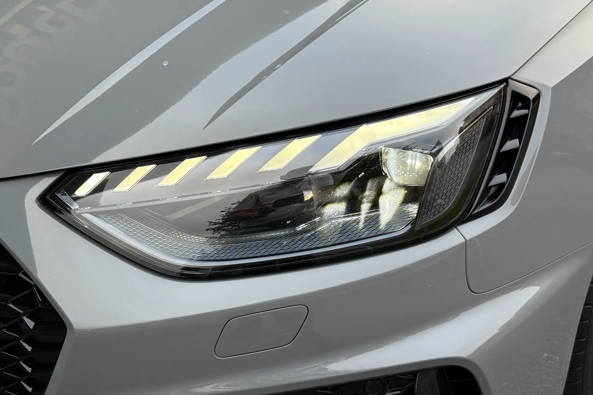 Audi RS4 thumbnail image number 60