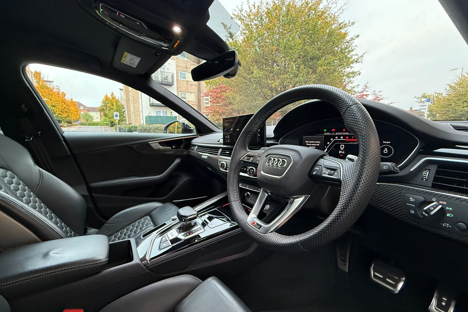 Audi RS4 thumbnail image number 11