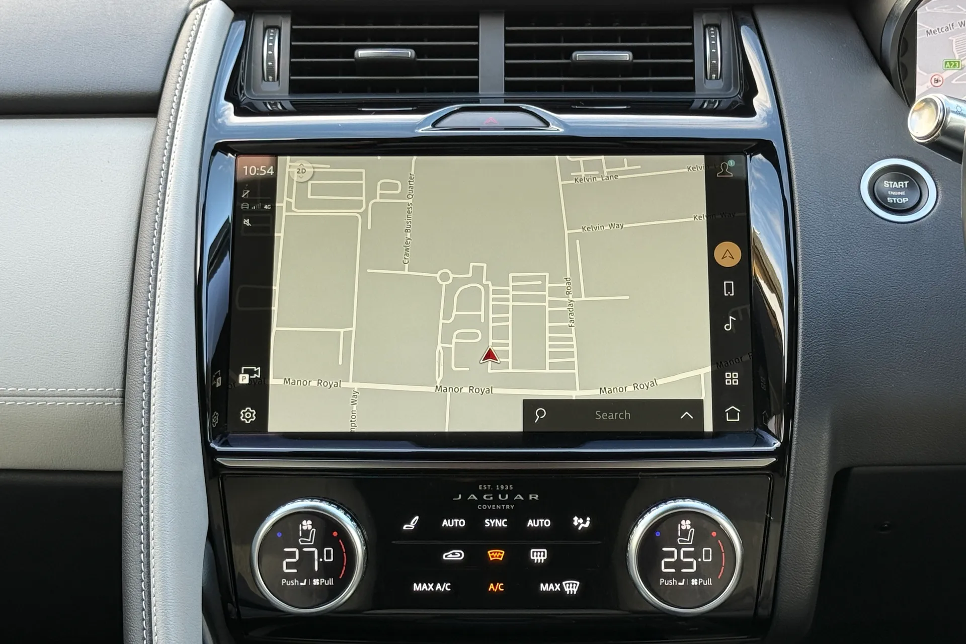 Jaguar E-PACE thumbnail image number 23