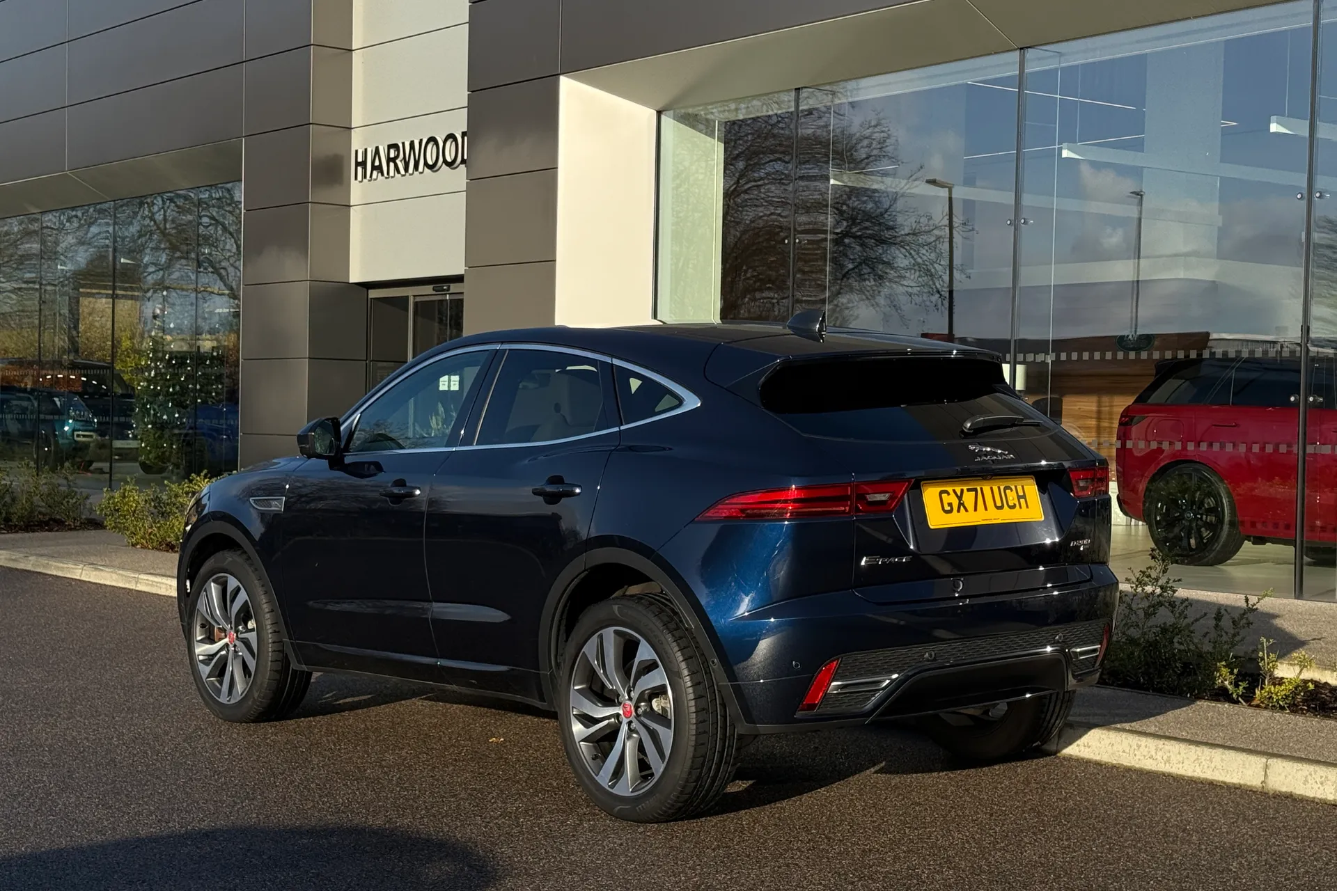 Jaguar E-PACE thumbnail image number 18