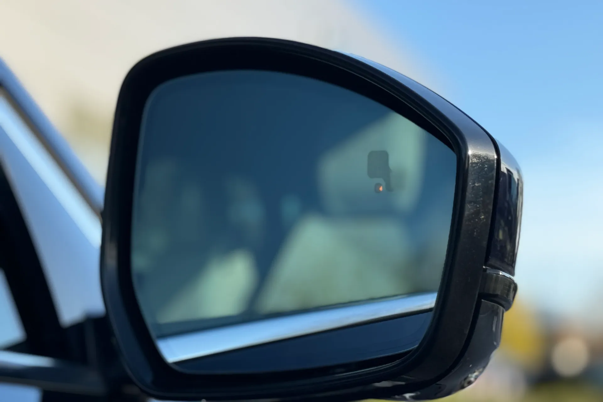 Jaguar E-PACE thumbnail image number 14