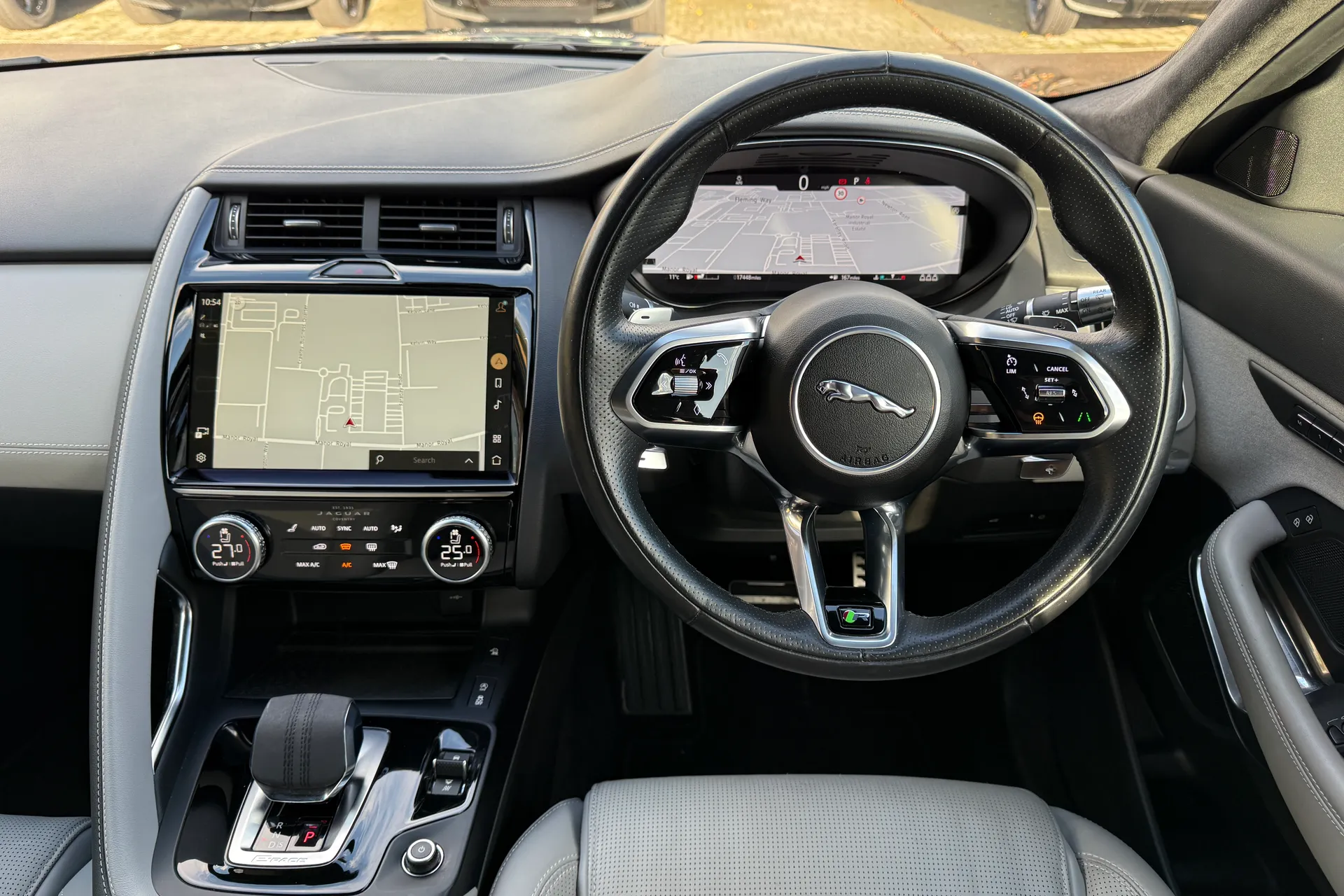 Jaguar E-PACE thumbnail image number 24