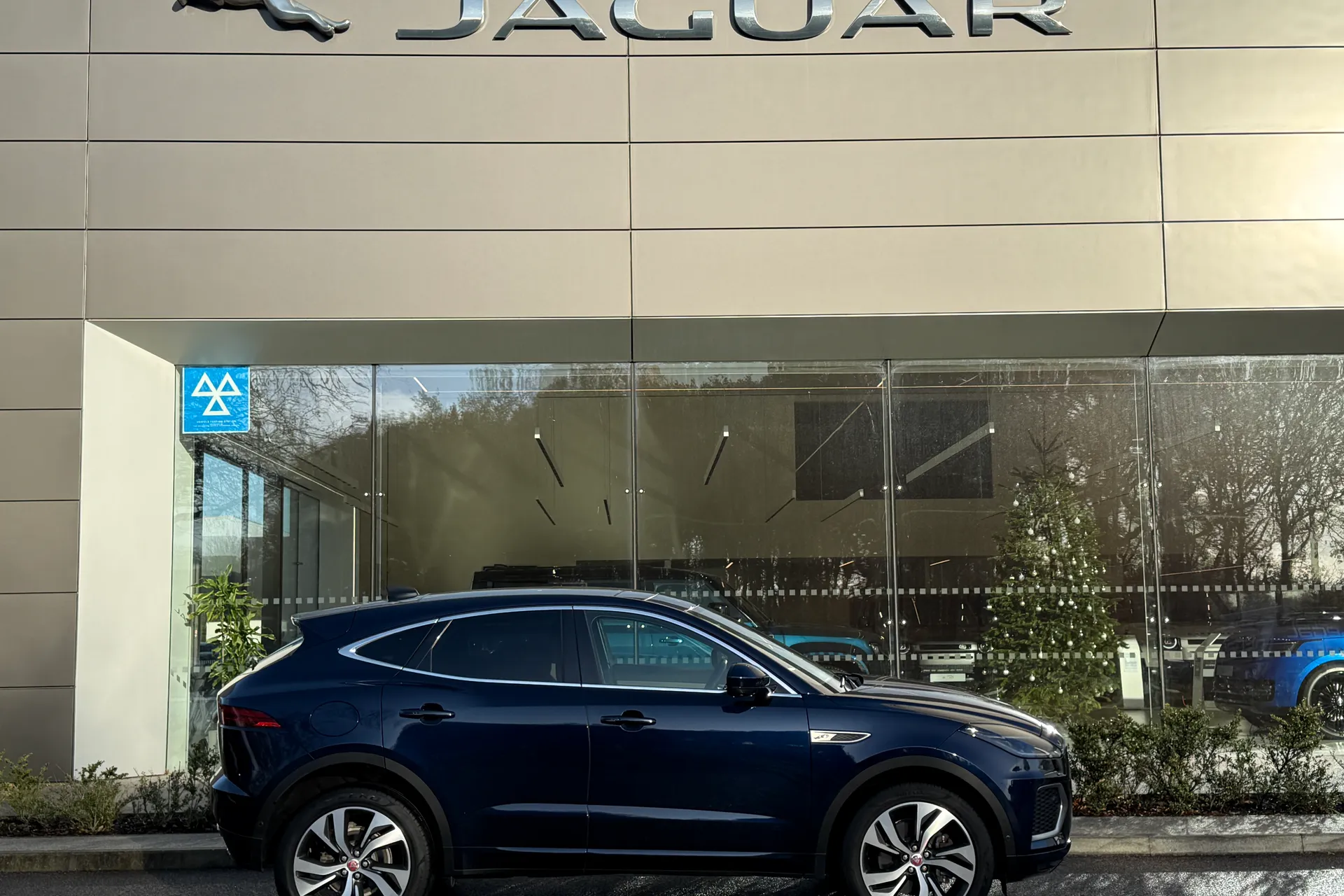 Jaguar E-PACE thumbnail image number 2