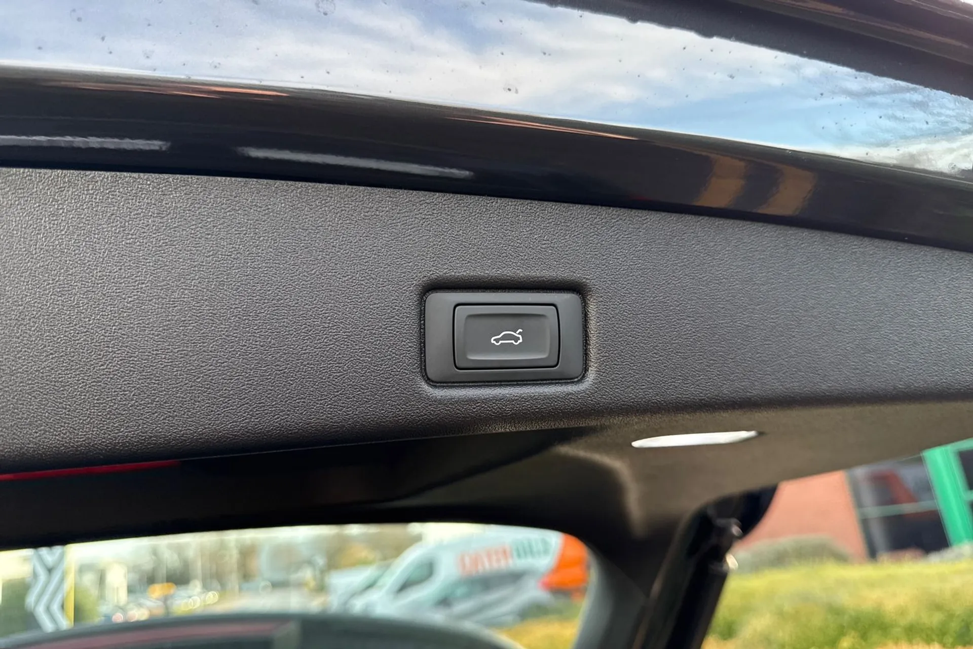 Audi Q5 thumbnail image number 20