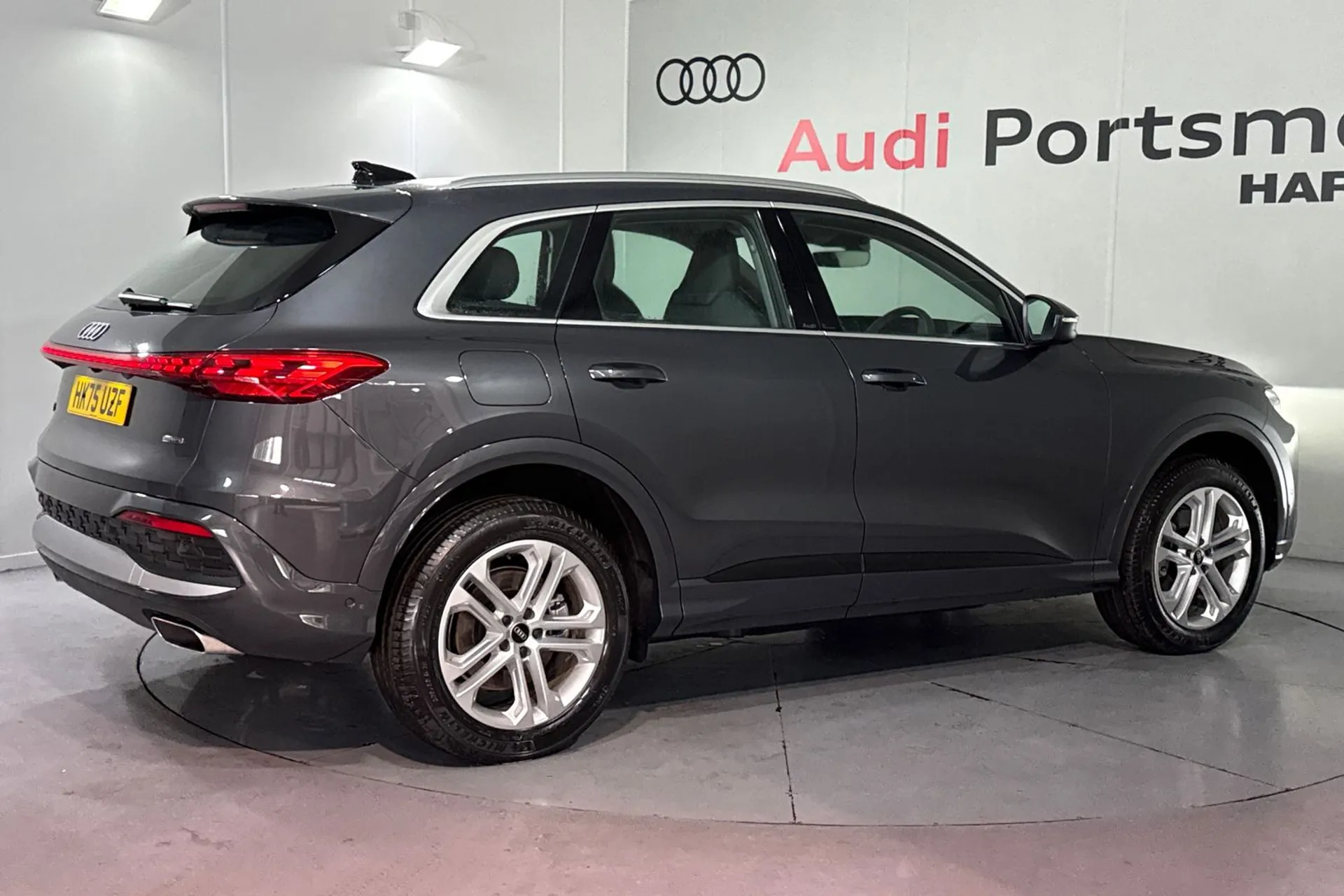 Audi Q5 thumbnail image number 10