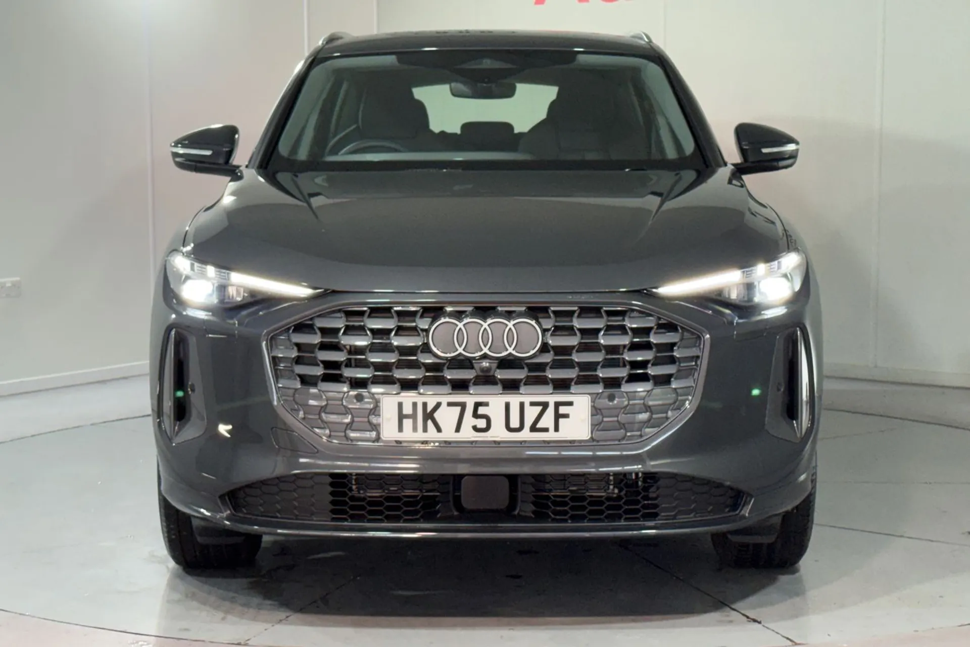 Audi Q5 thumbnail image number 6