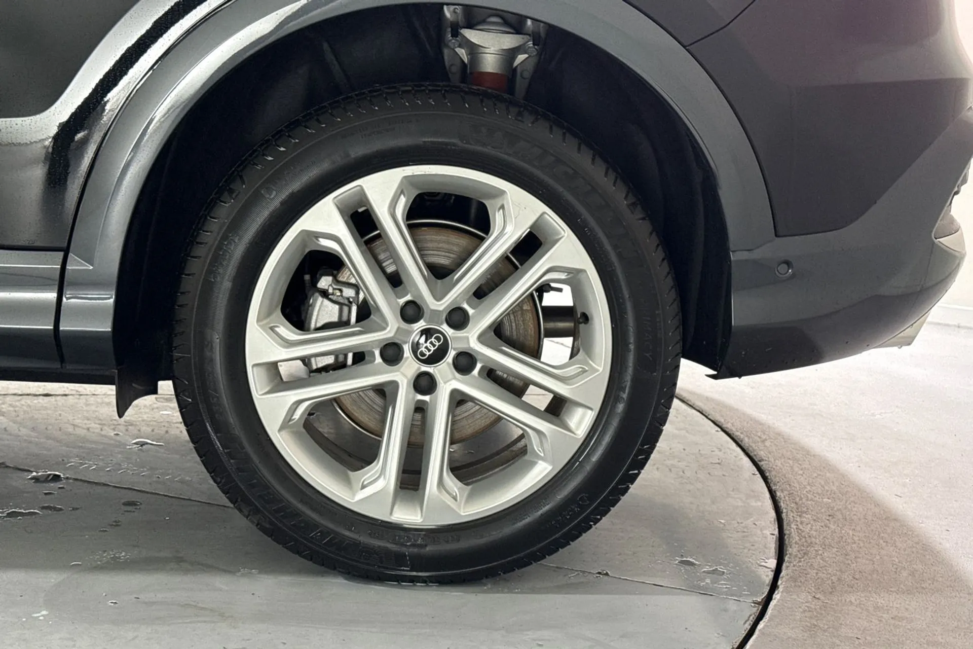 Audi Q5 thumbnail image number 12