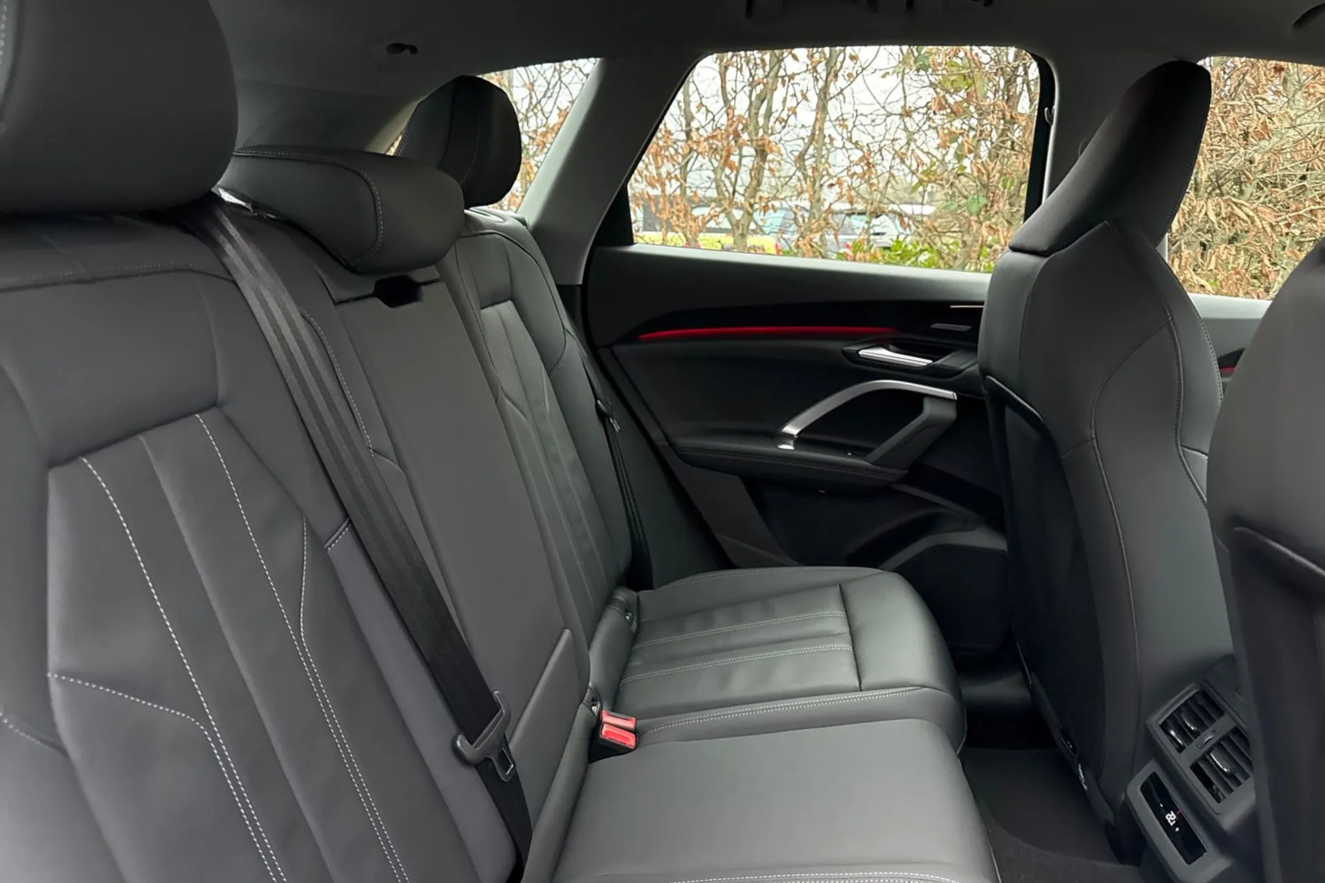 Audi Q5 thumbnail image number 23