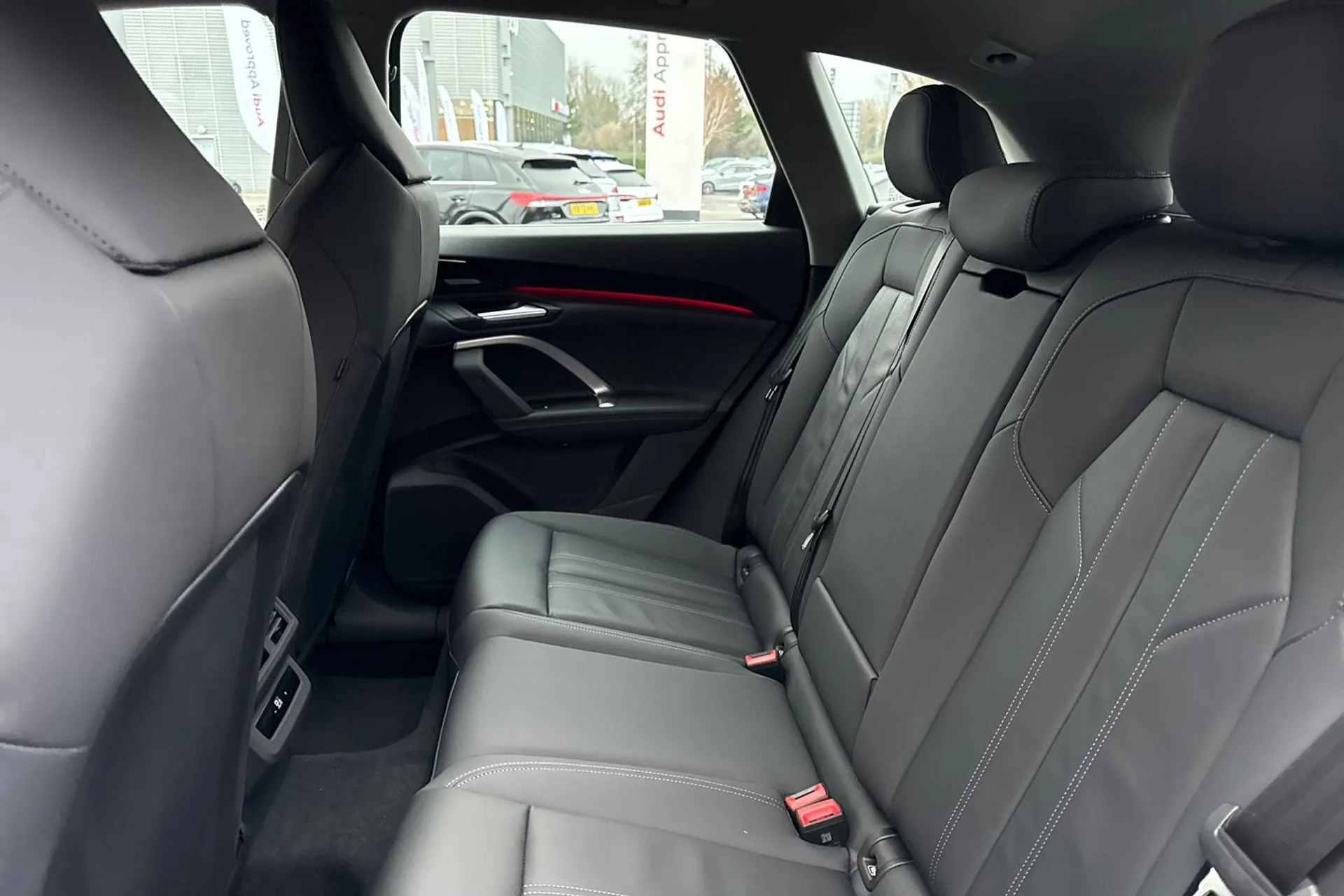 Audi Q5 thumbnail image number 37