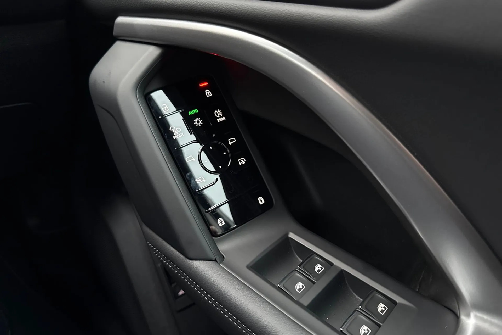 Audi Q5 thumbnail image number 38