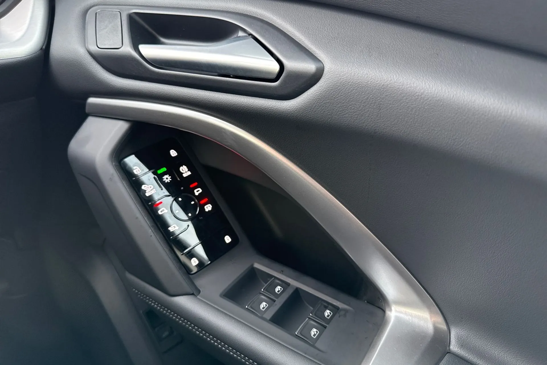 Audi Q5 thumbnail image number 35