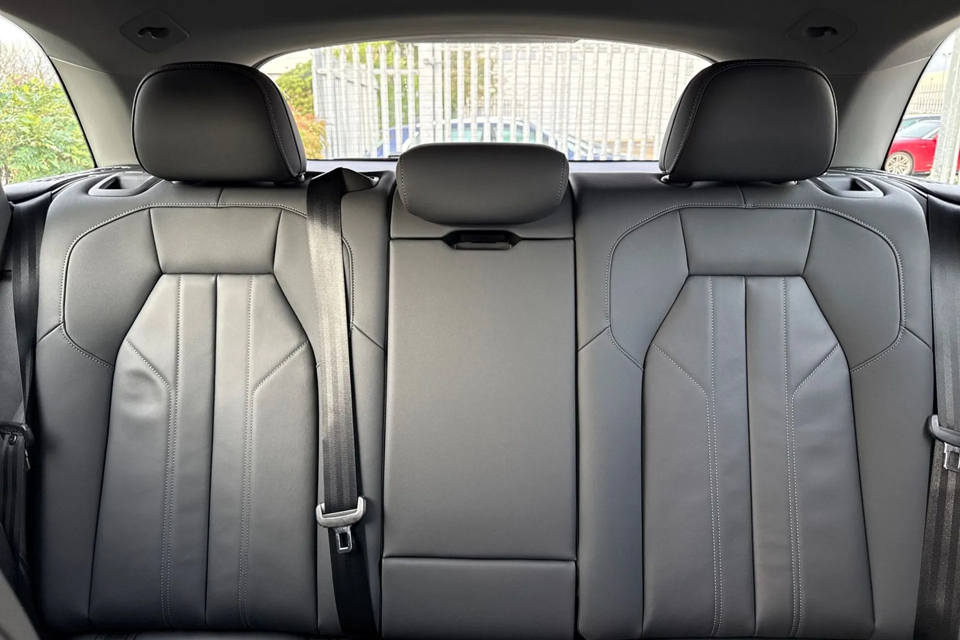 Audi Q5 thumbnail image number 38