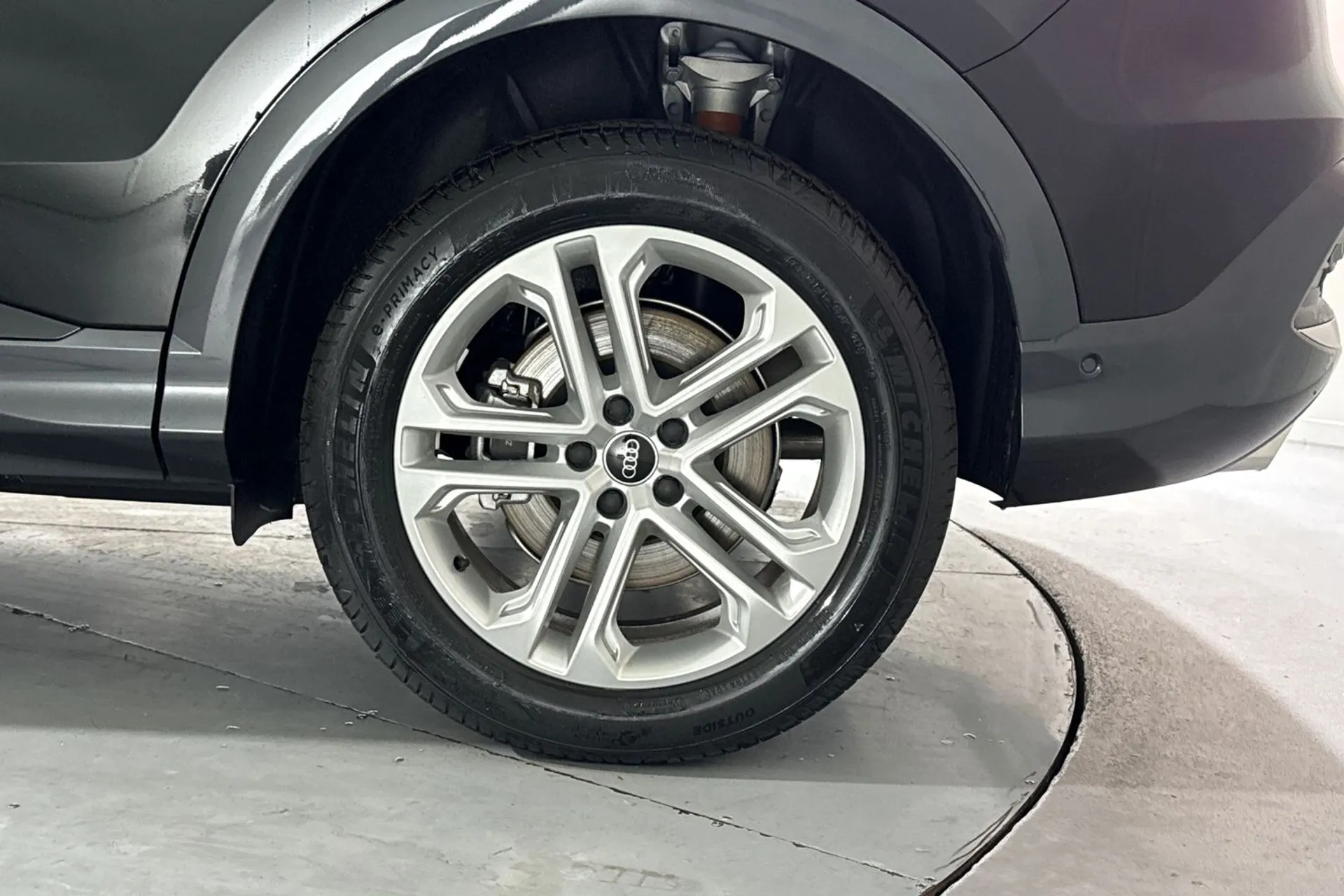 Audi Q5 thumbnail image number 13