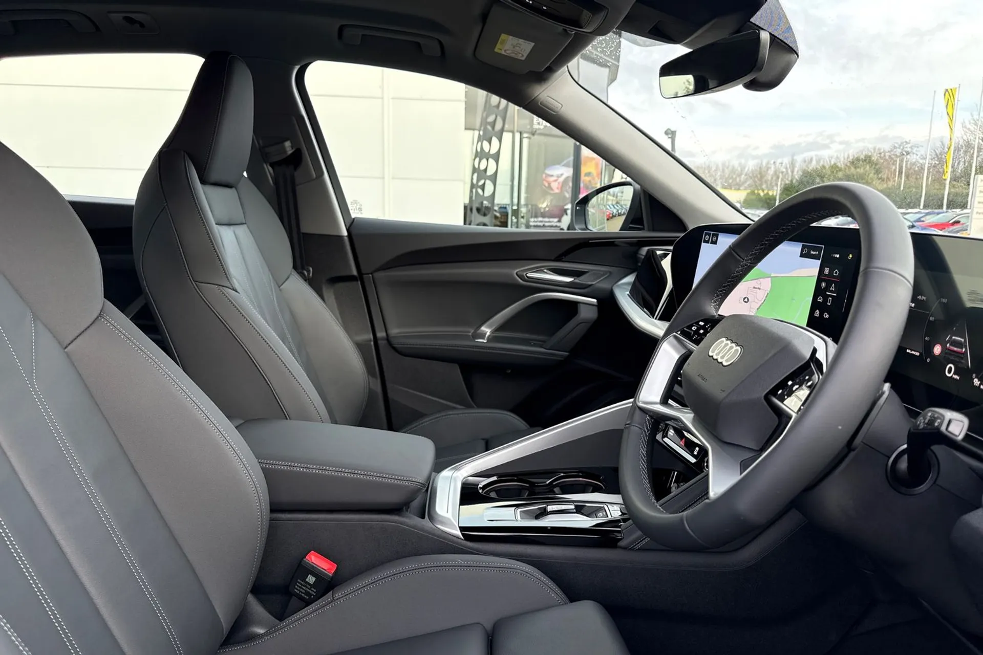 Audi Q5 thumbnail image number 28