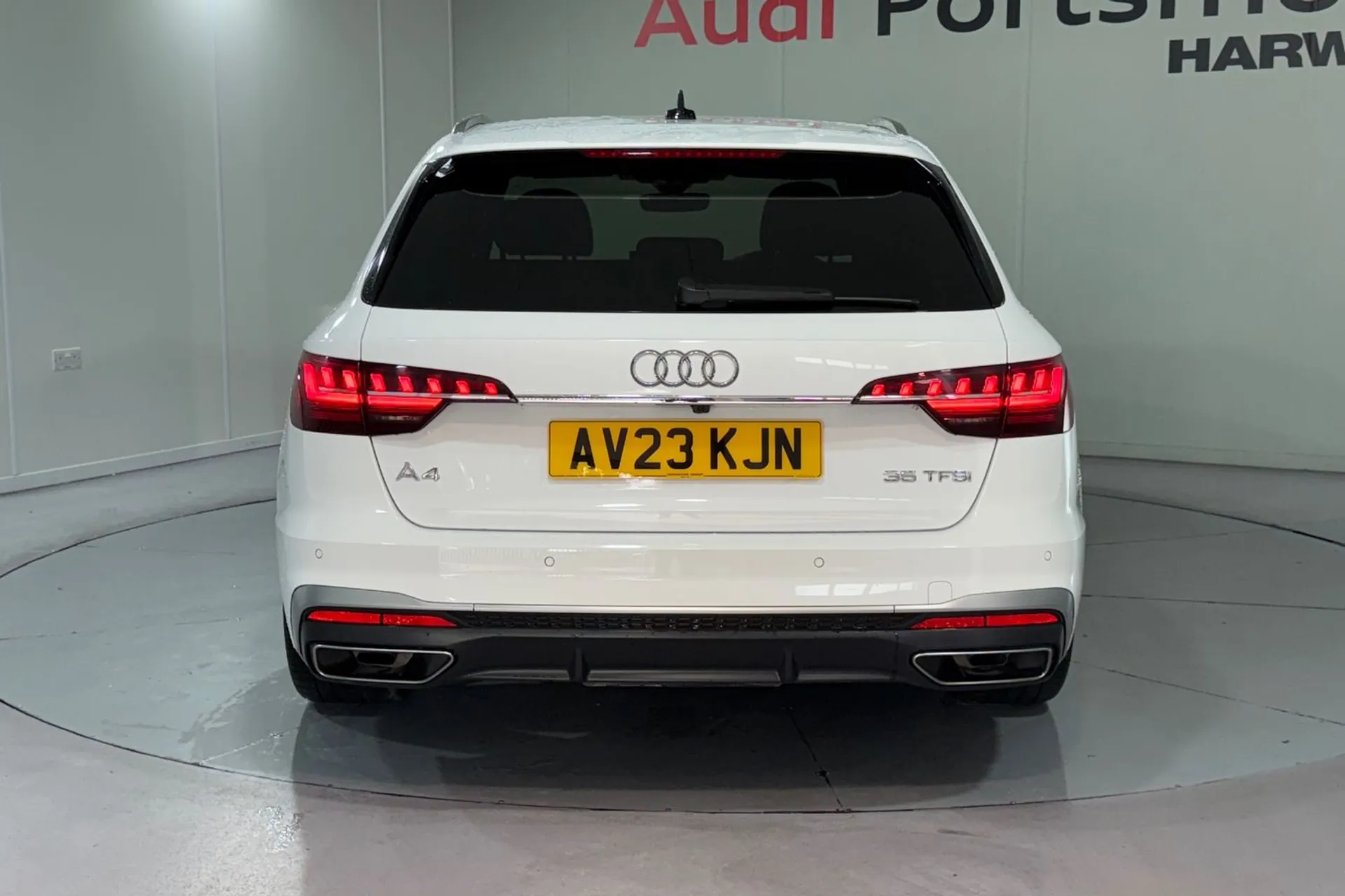 Audi A4 thumbnail image number 8