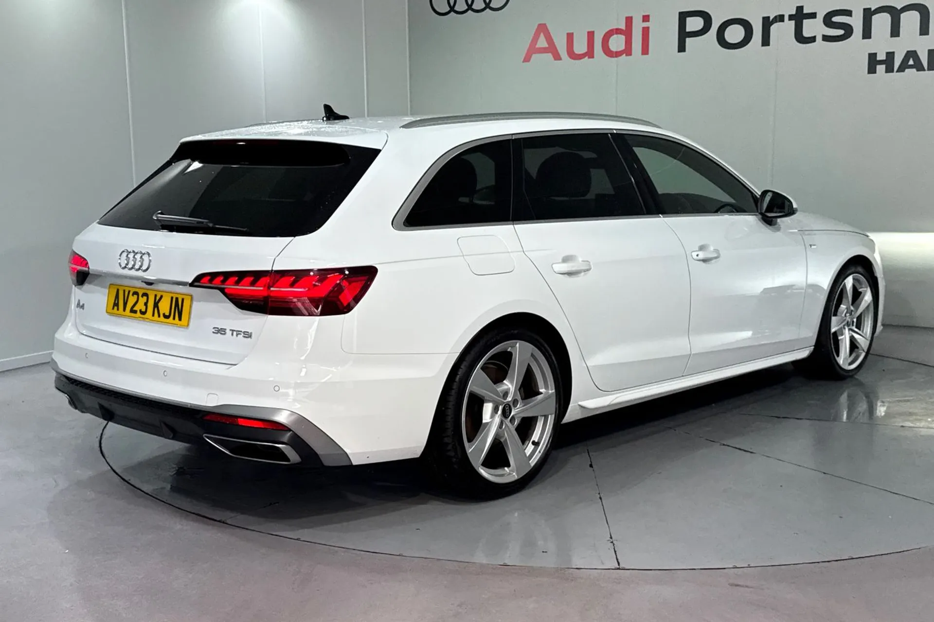 Audi A4 thumbnail image number 7