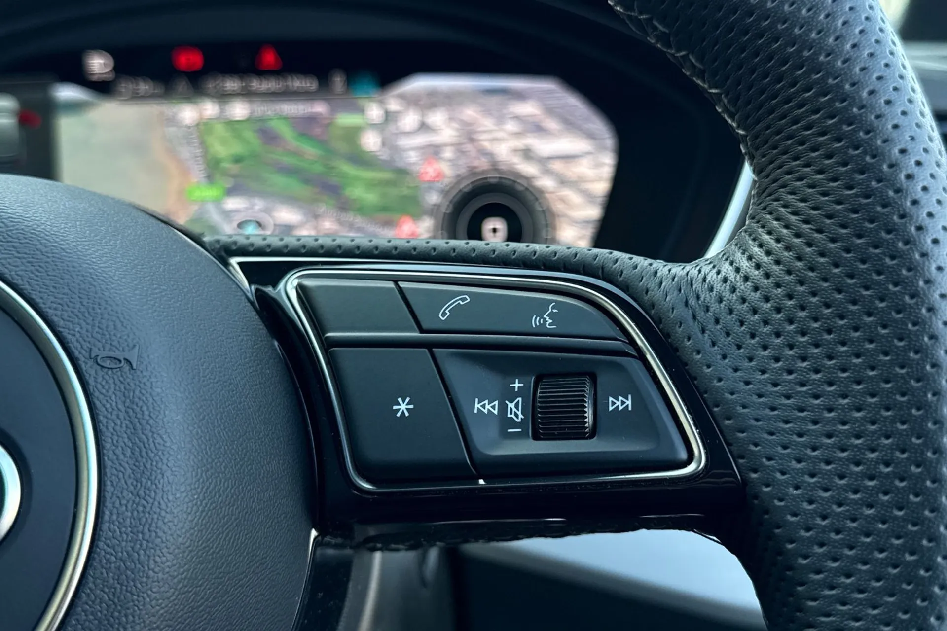 Audi A4 thumbnail image number 39