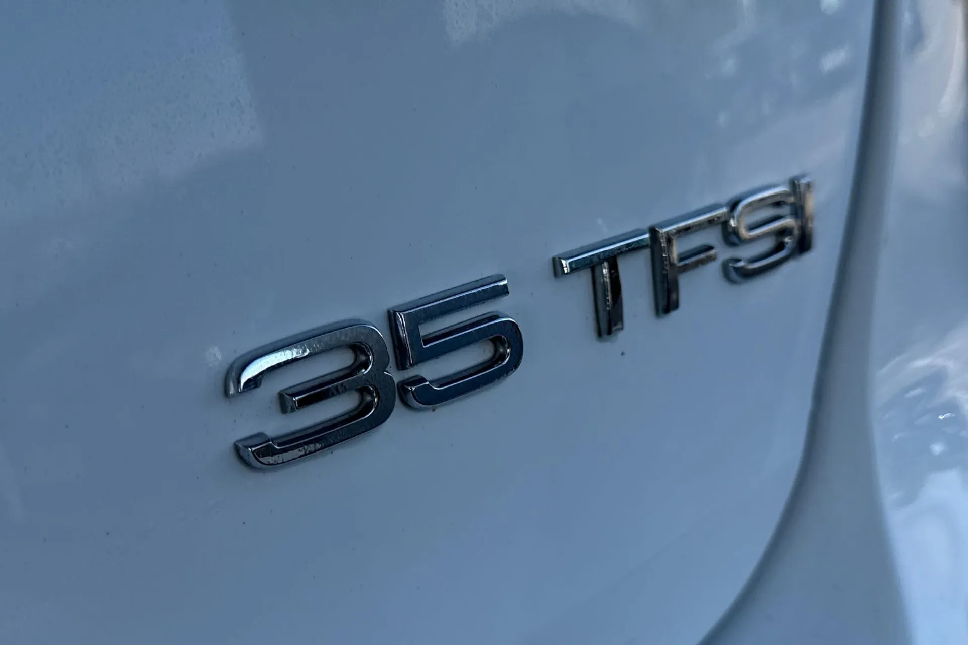 Audi A4 thumbnail image number 20