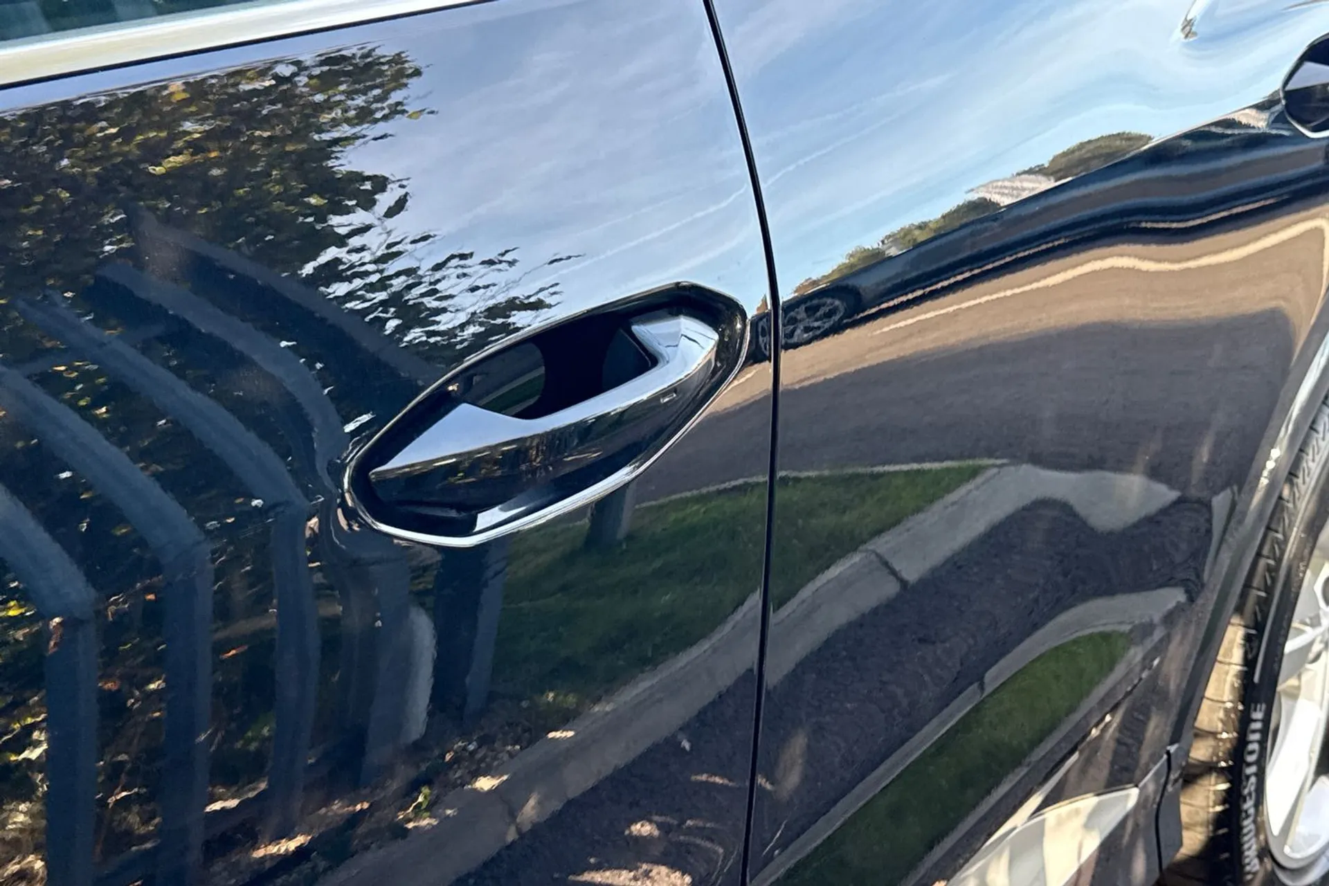 Audi Q4 thumbnail image number 15