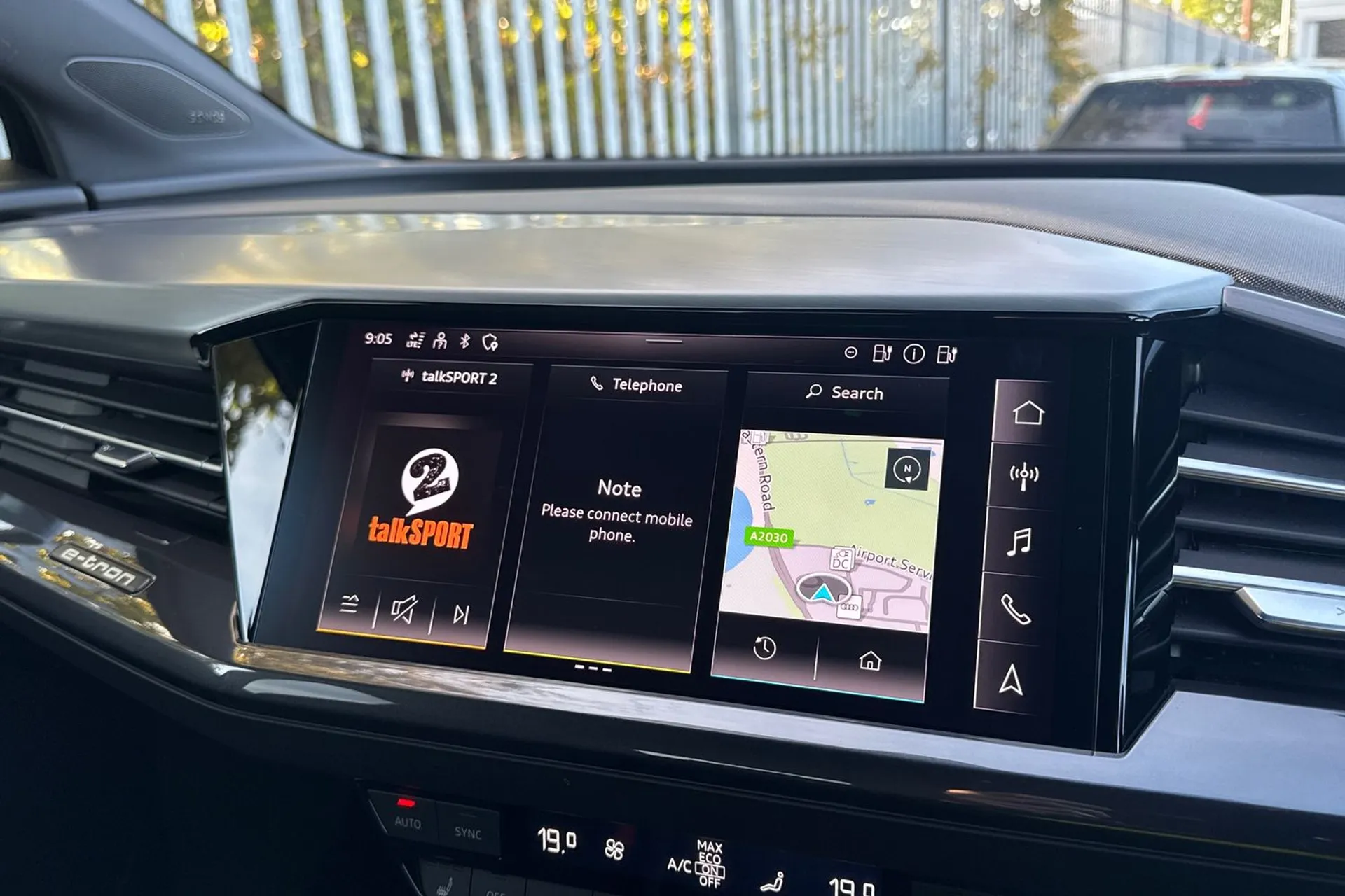 Audi Q4 thumbnail image number 36