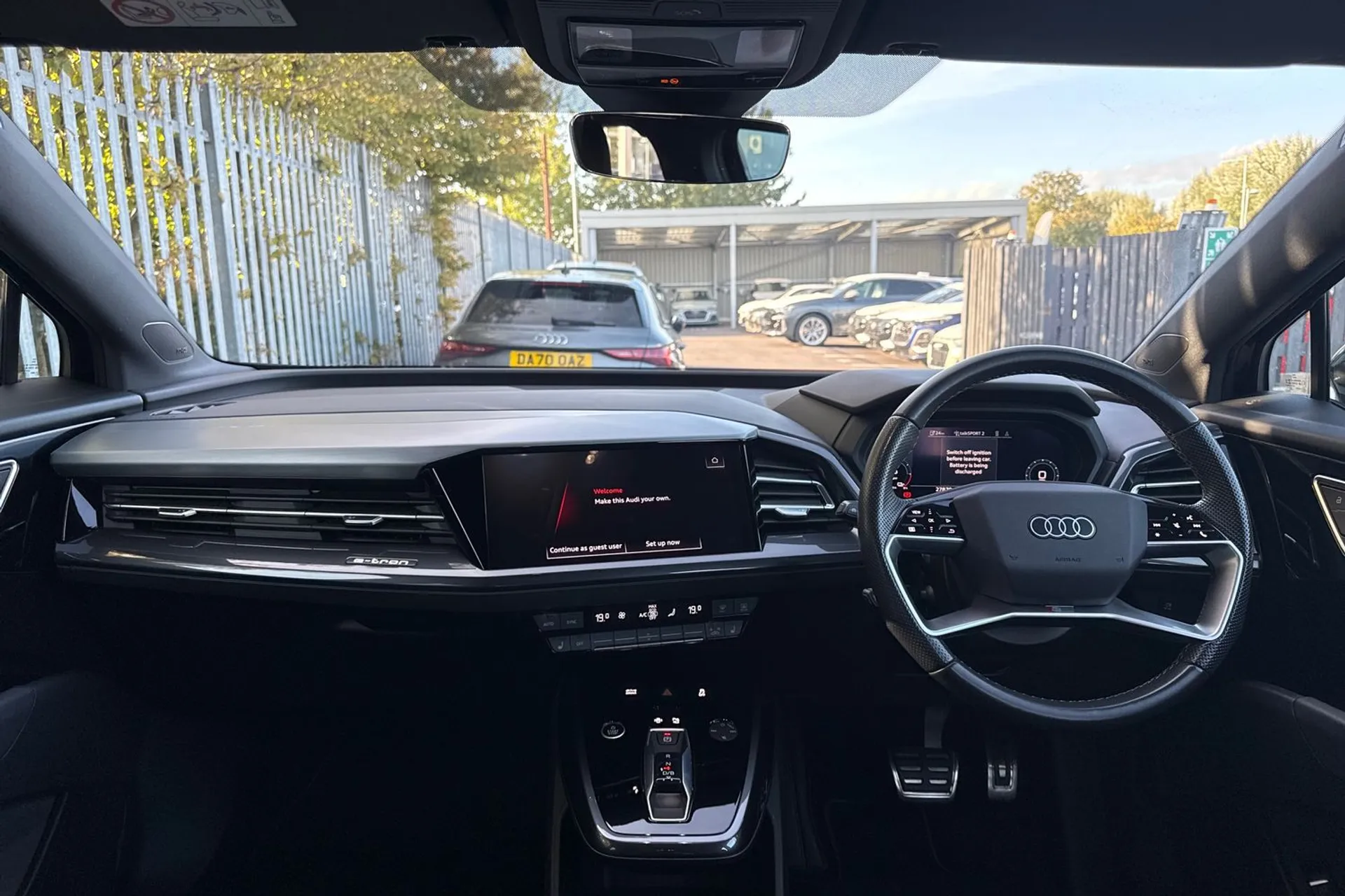 Audi Q4 thumbnail image number 3