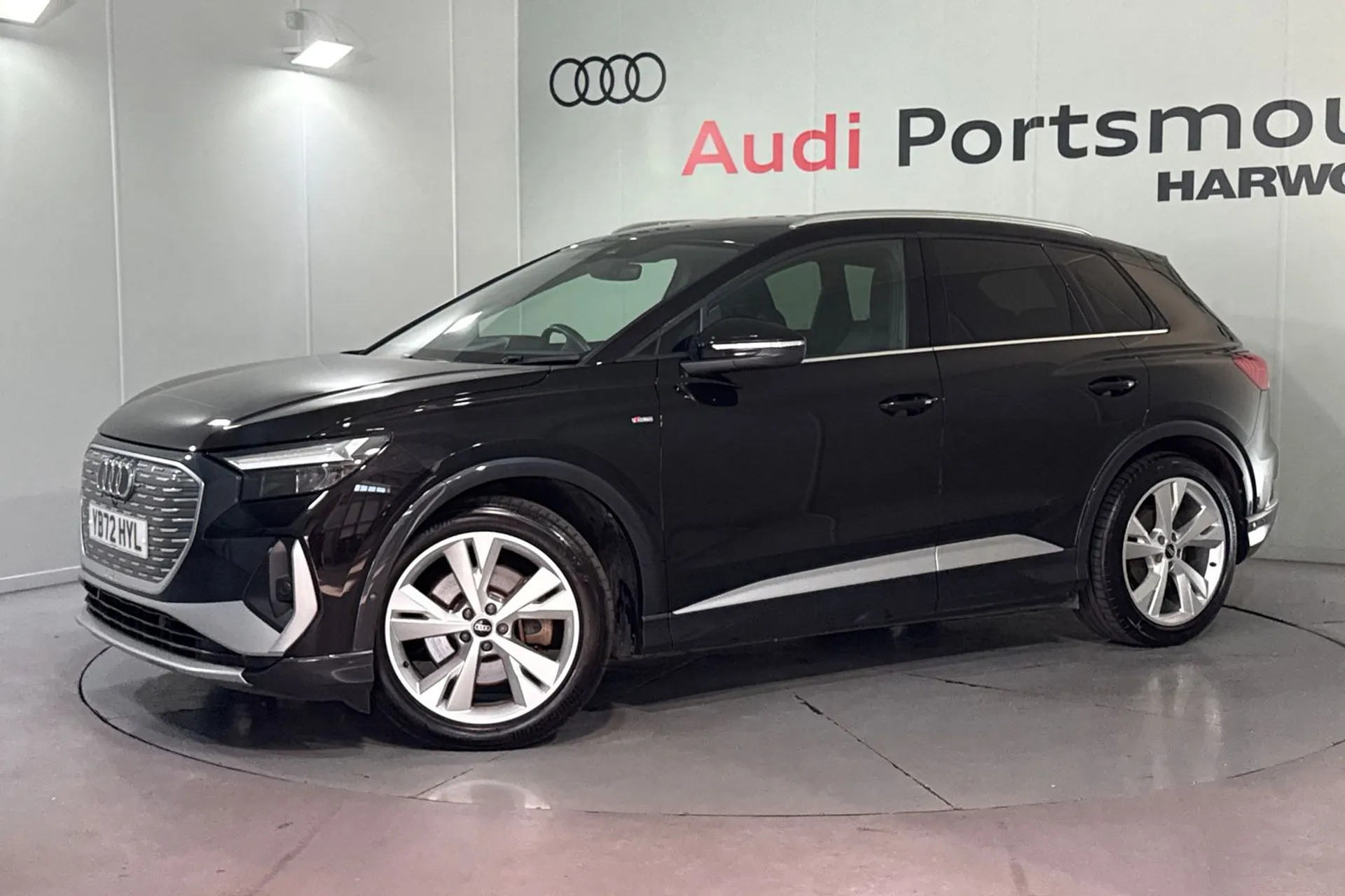 Audi Q4 thumbnail image number 5