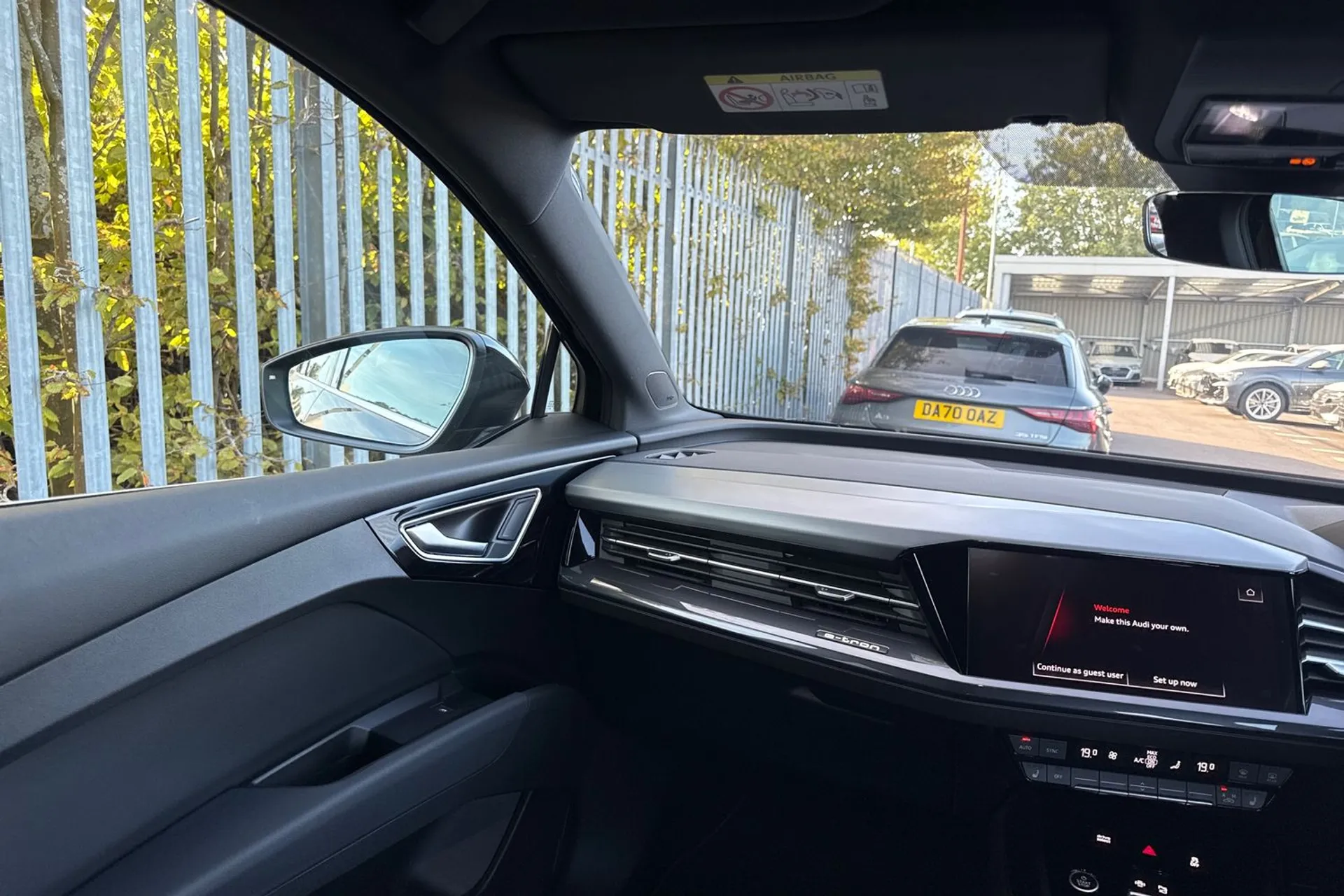 Audi Q4 thumbnail image number 38