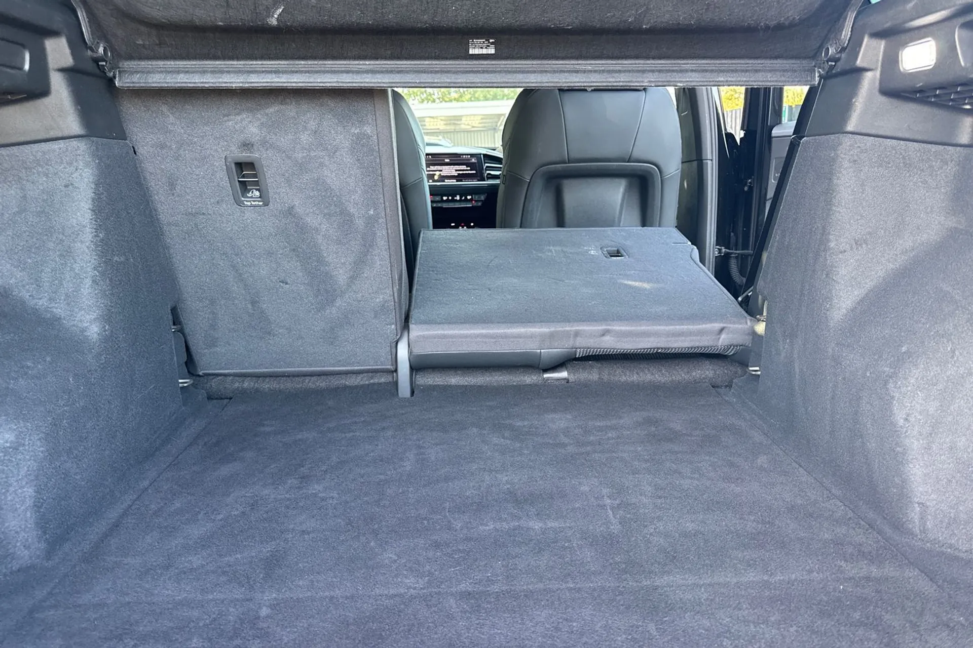 Audi Q4 thumbnail image number 20