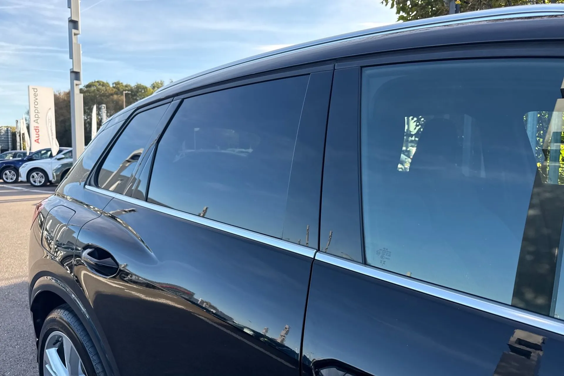 Audi Q4 thumbnail image number 13