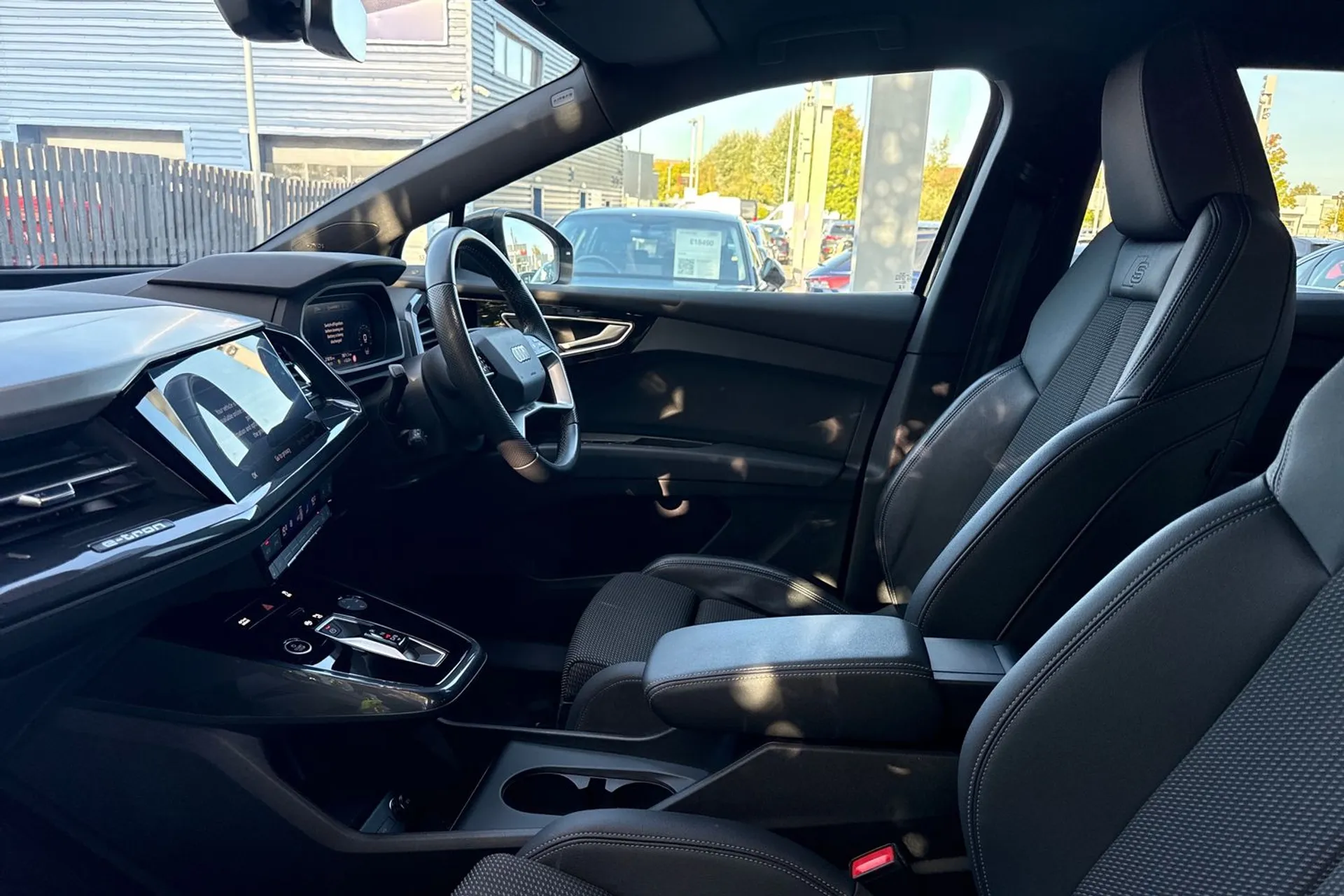 Audi Q4 thumbnail image number 33